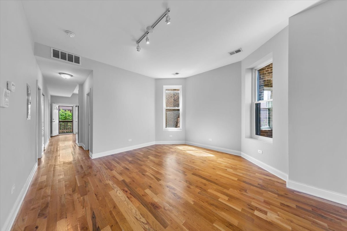 1253 N California Avenue Unit: 2