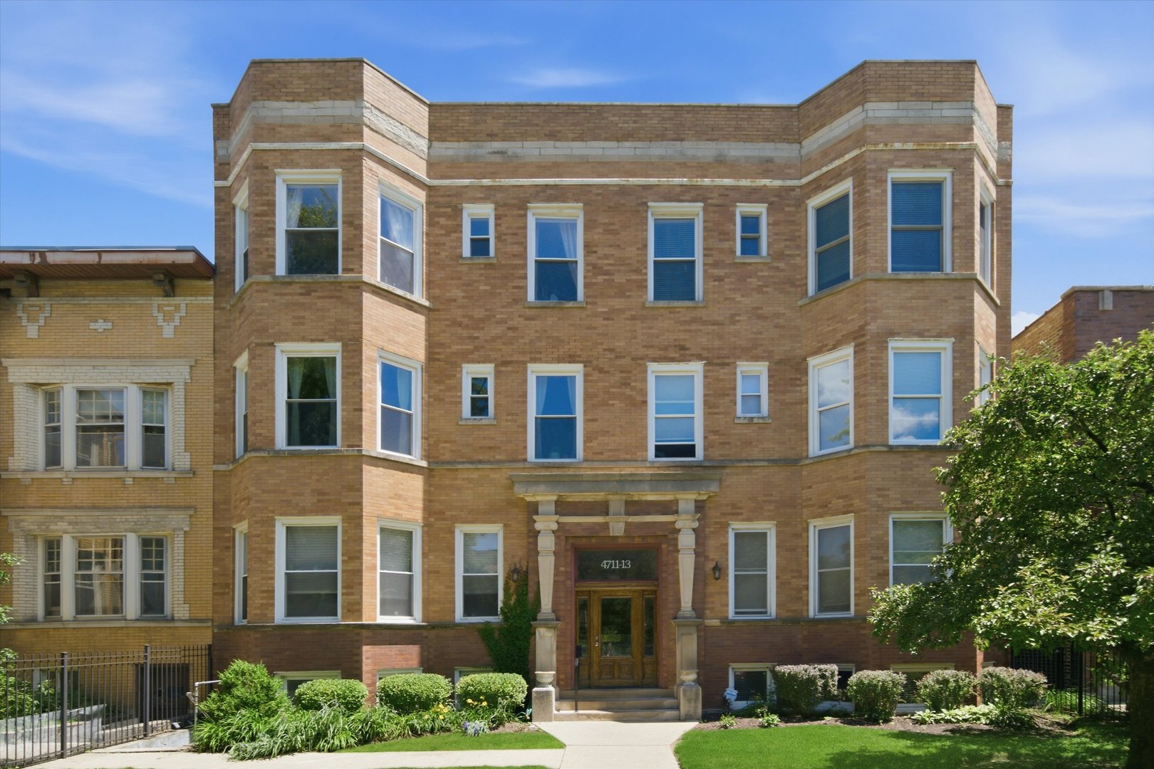 4713 N Dover Street Unit: 3N
