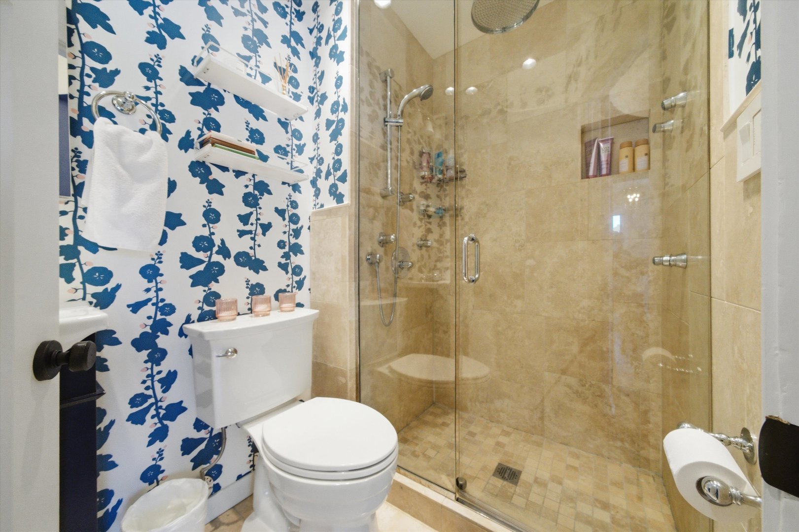 4713 N Dover Street Unit: 3N
