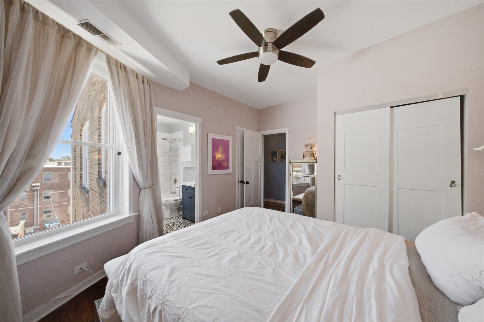 4713 N Dover Street Unit: 3N