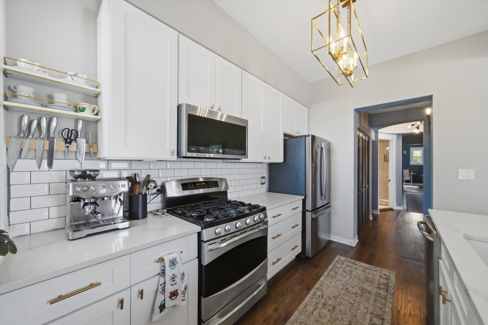 4713 N Dover Street Unit: 3N