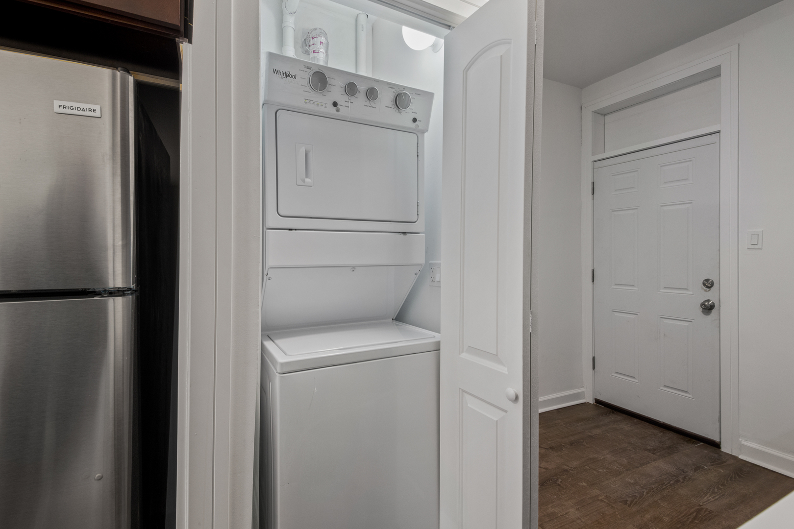 1904 N Whipple Street Unit: 101