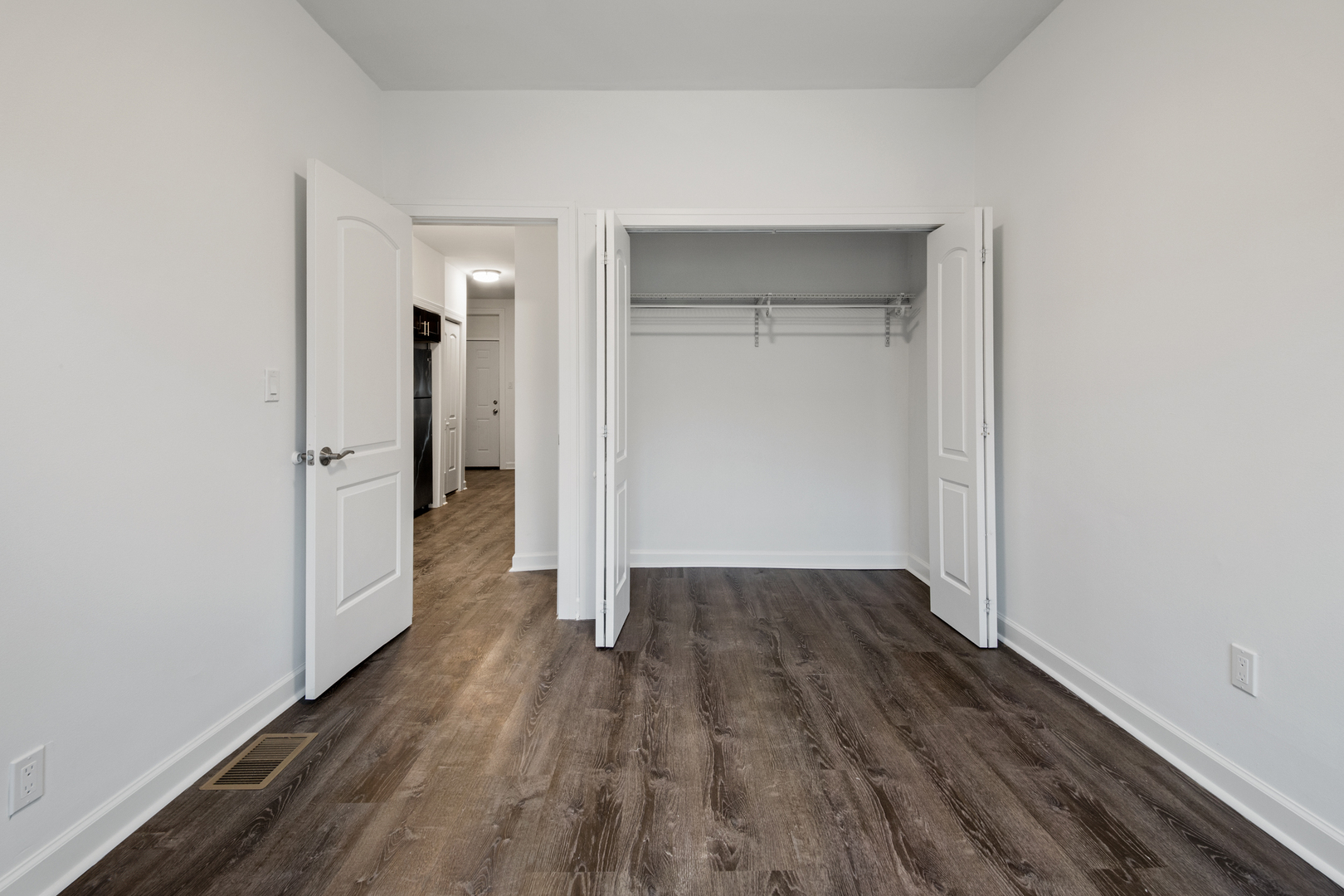 1904 N Whipple Street Unit: 101