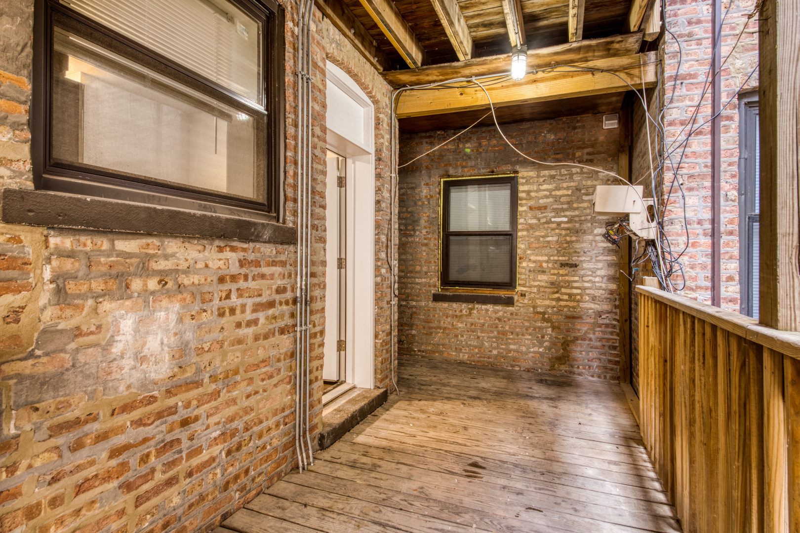 1904 N Whipple Street Unit: 101