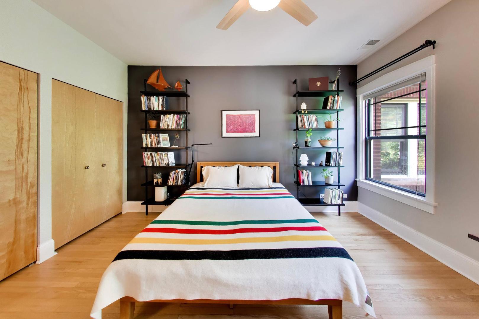 1465 W Fargo Avenue Unit: 3