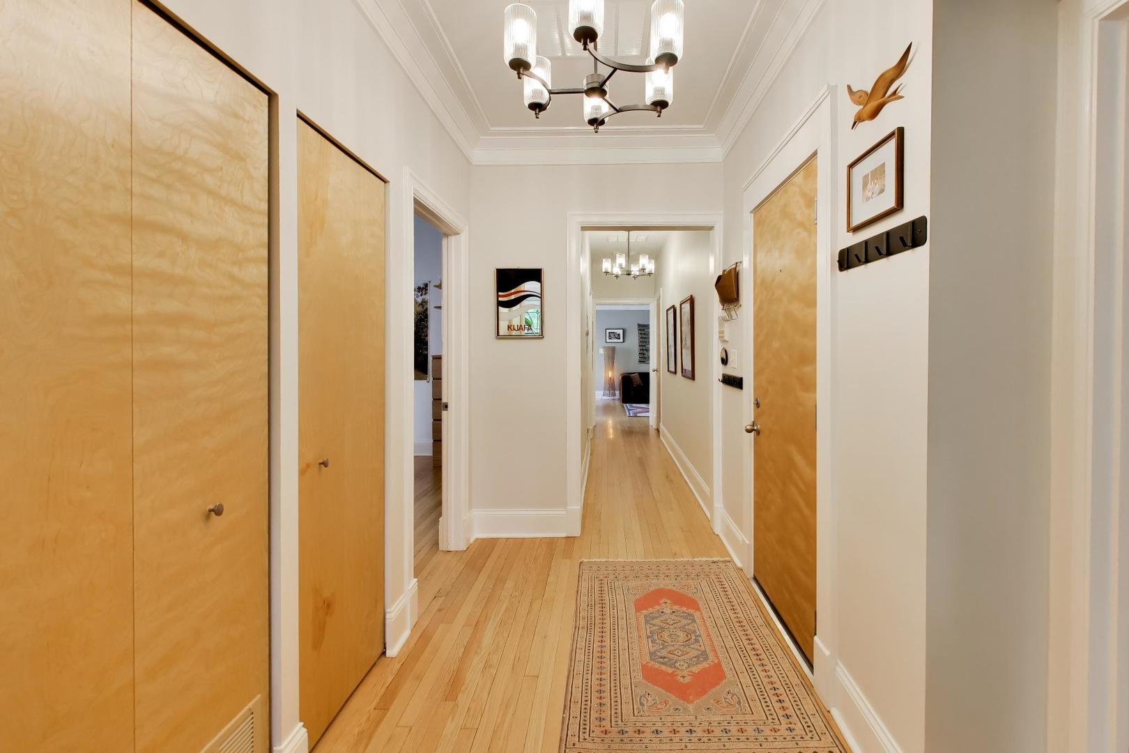 1465 W Fargo Avenue Unit: 3