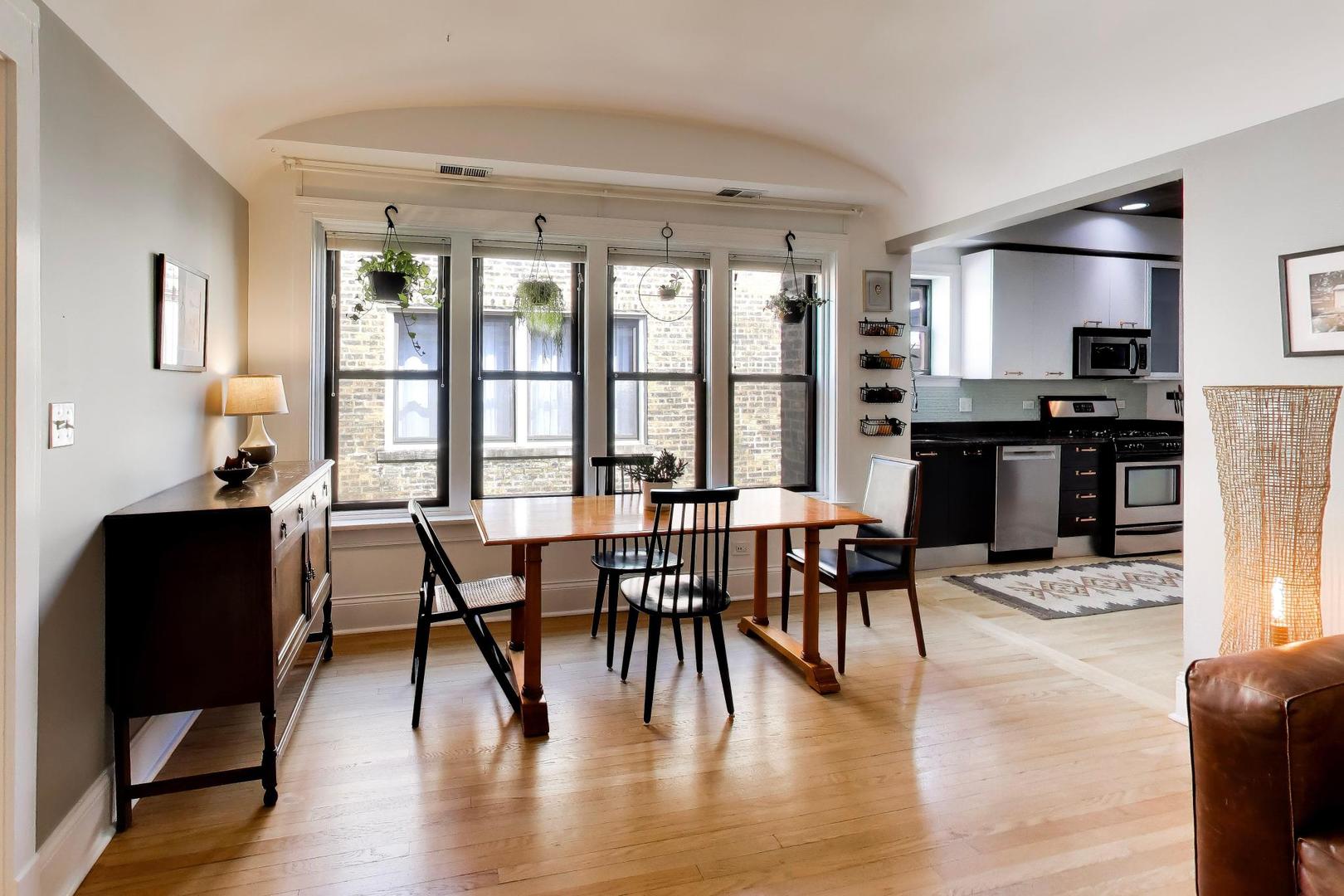 1465 W Fargo Avenue Unit: 3