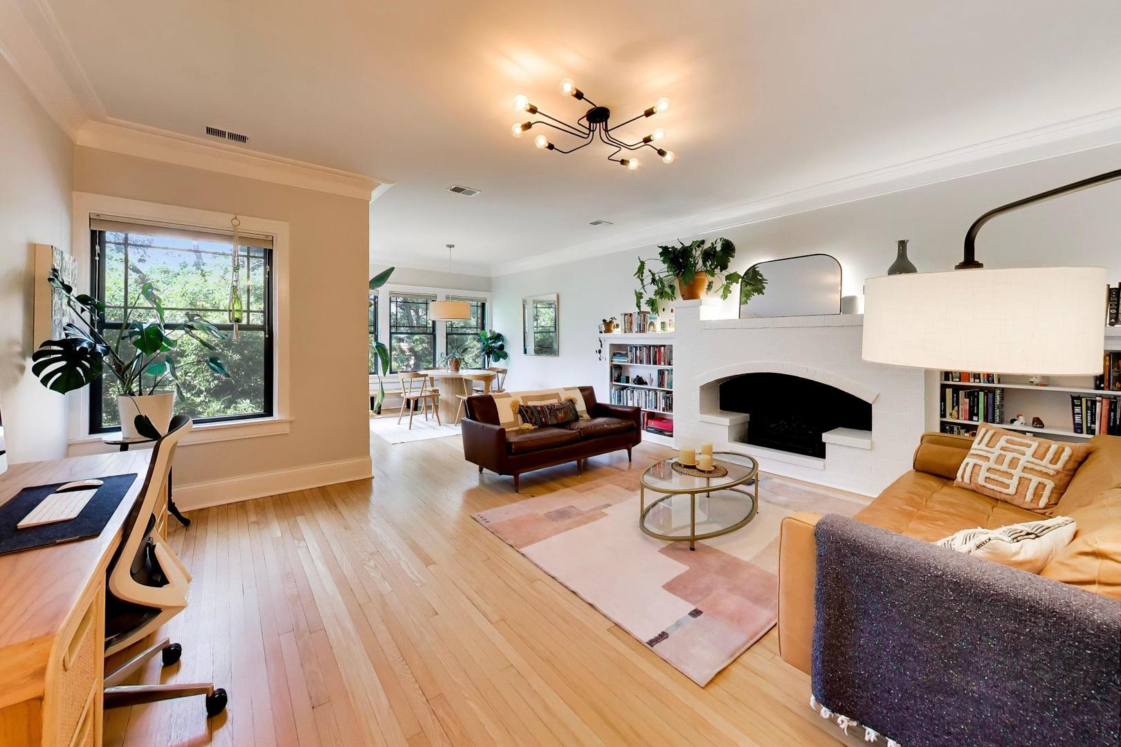 1465 W Fargo Avenue Unit: 3