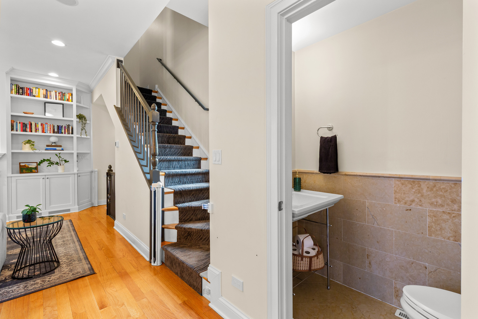 3842 N SOUTHPORT Avenue Unit: L