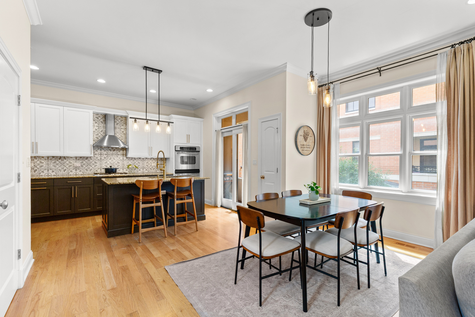 3842 N SOUTHPORT Avenue Unit: L
