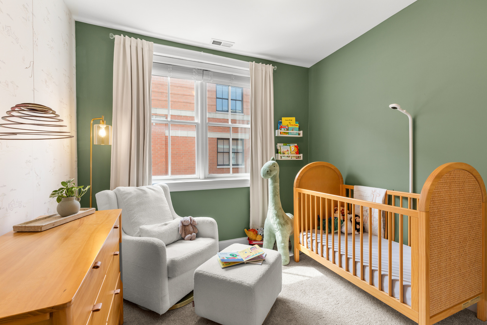 3842 N SOUTHPORT Avenue Unit: L