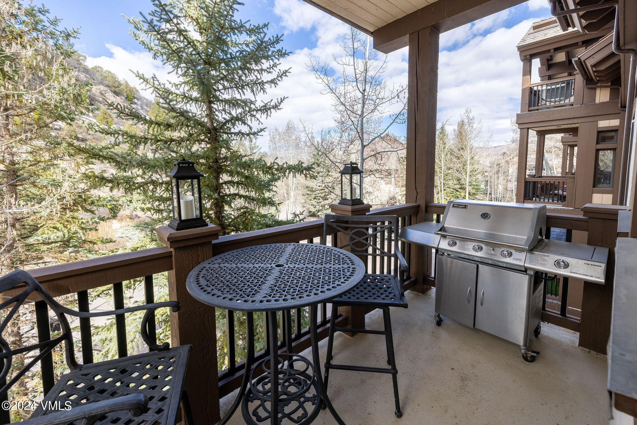 160 Cresta Road, R306