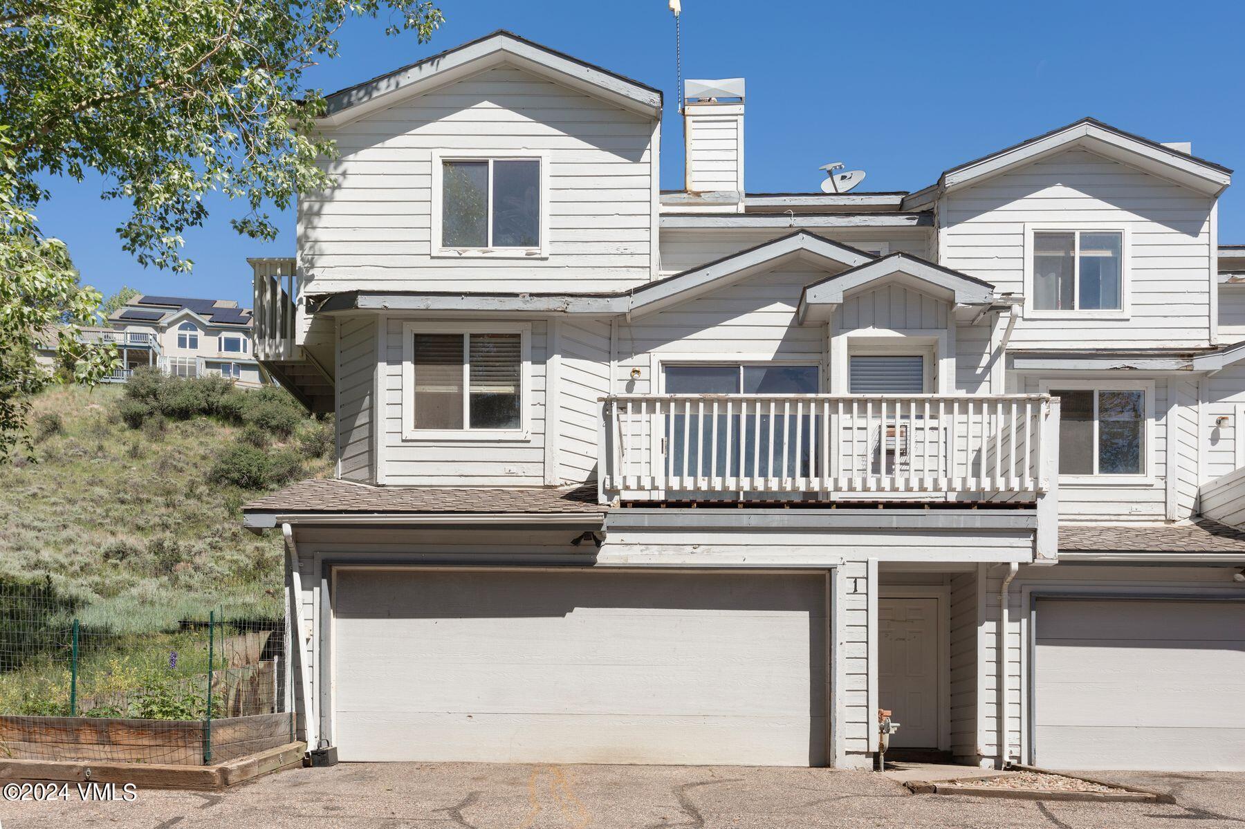 2530 Old Trail Road, 1