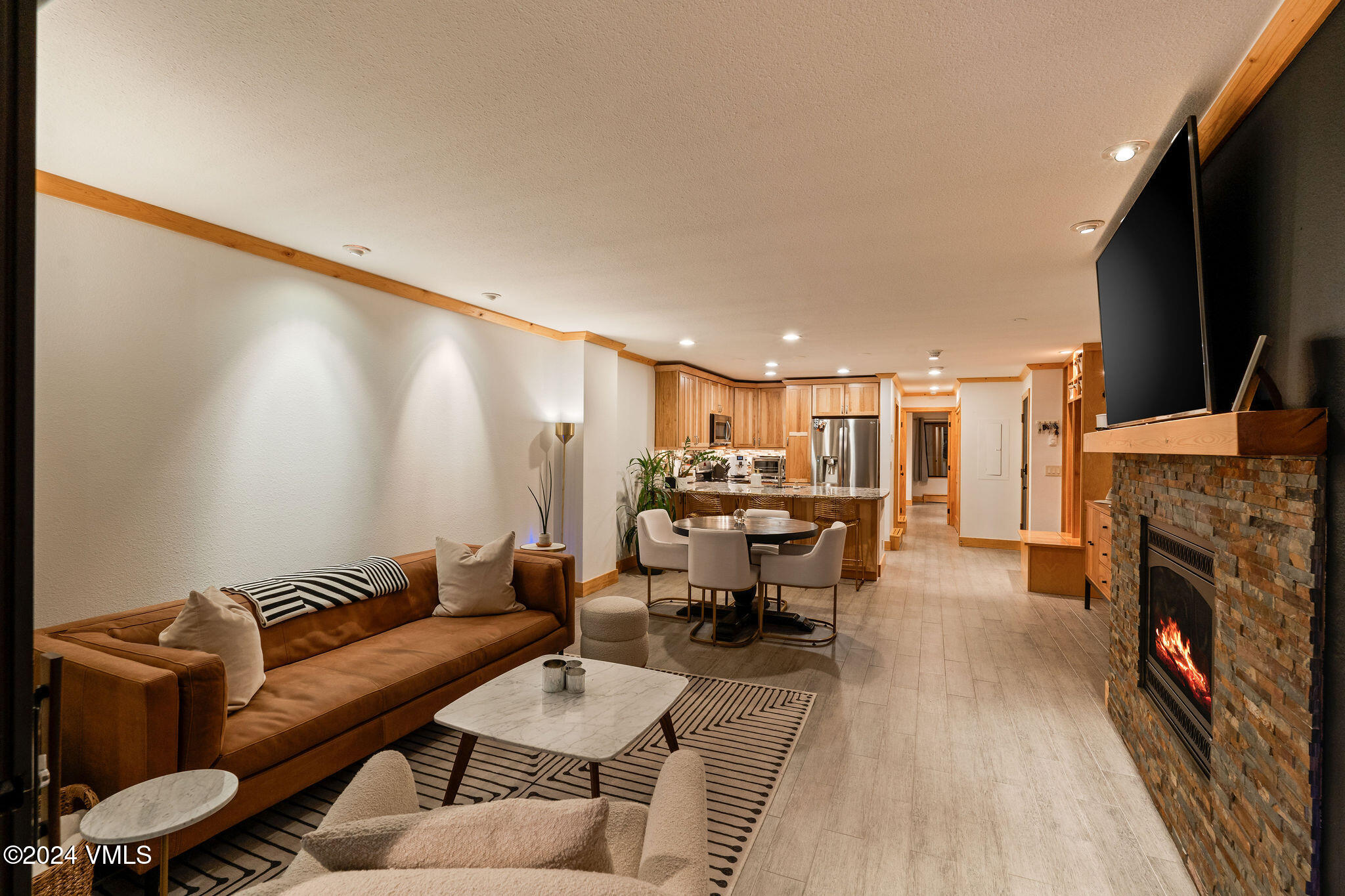 137 Benchmark Road, 219