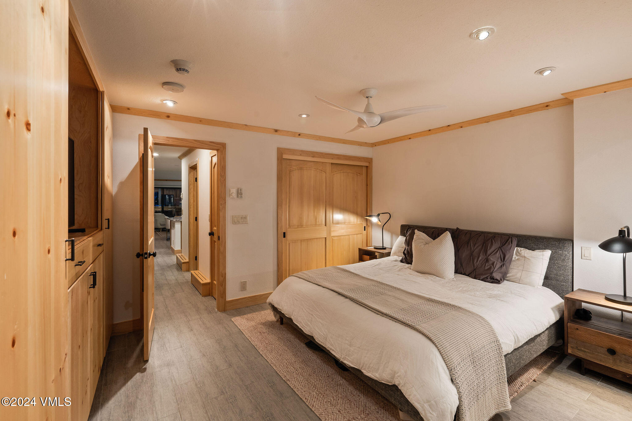 137 Benchmark Road, 219