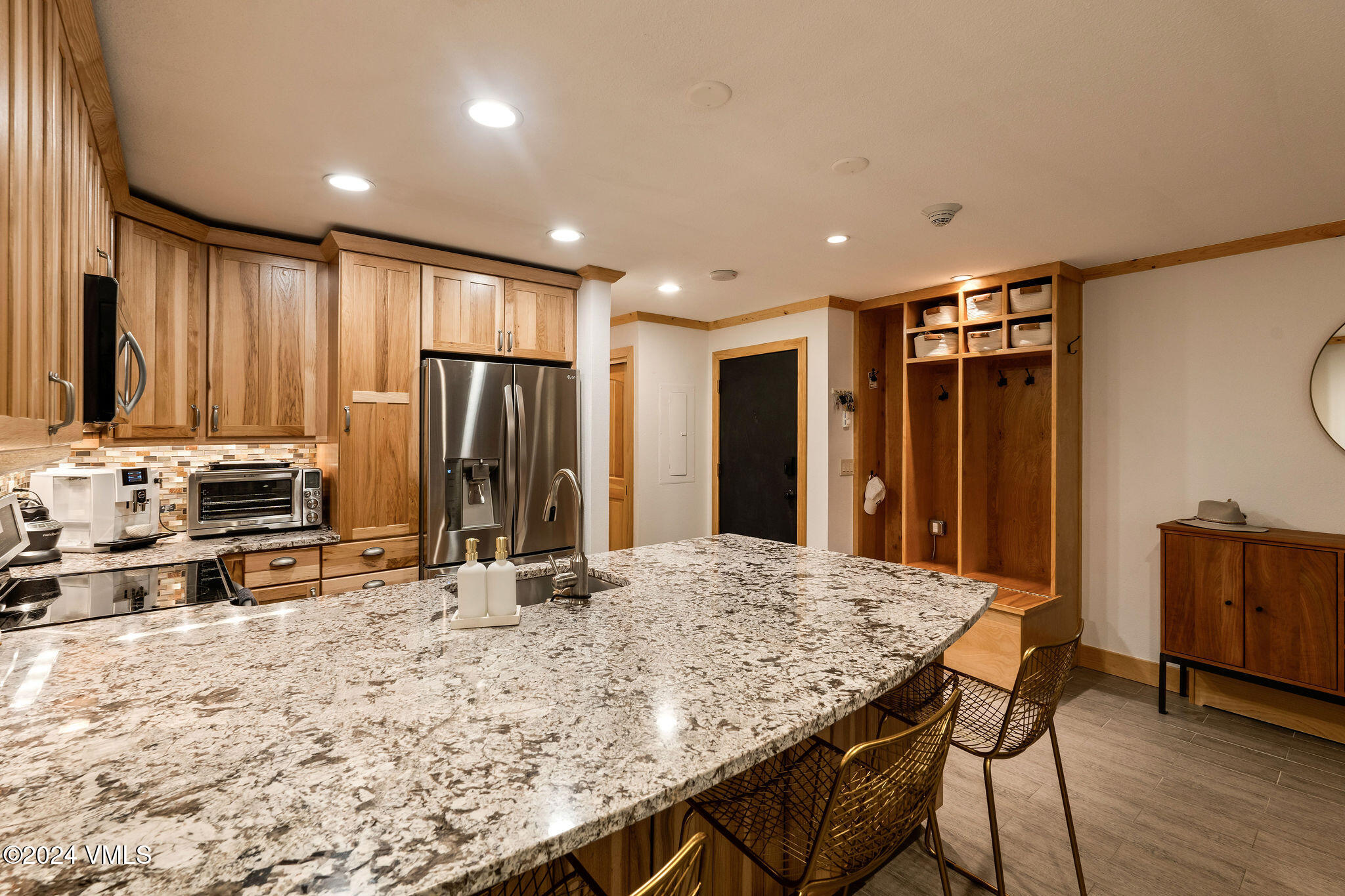 137 Benchmark Road, 219