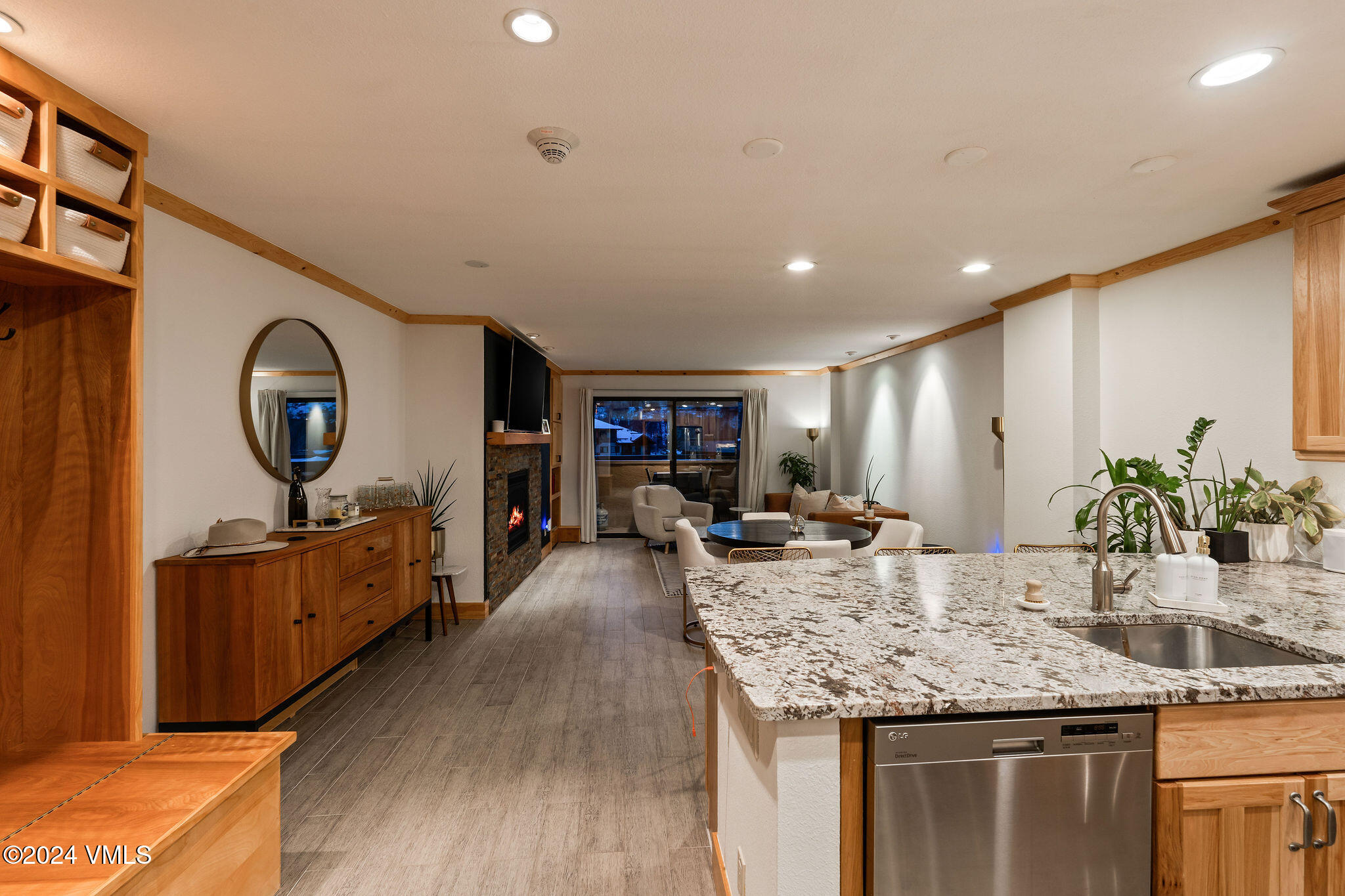 137 Benchmark Road, 219