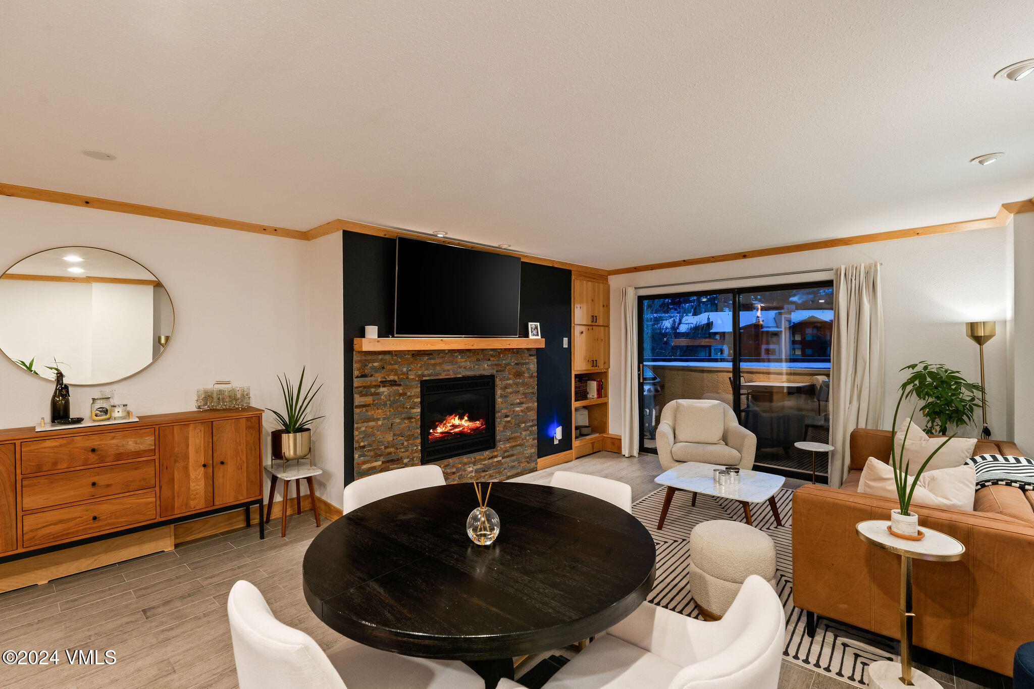 137 Benchmark Road, 219