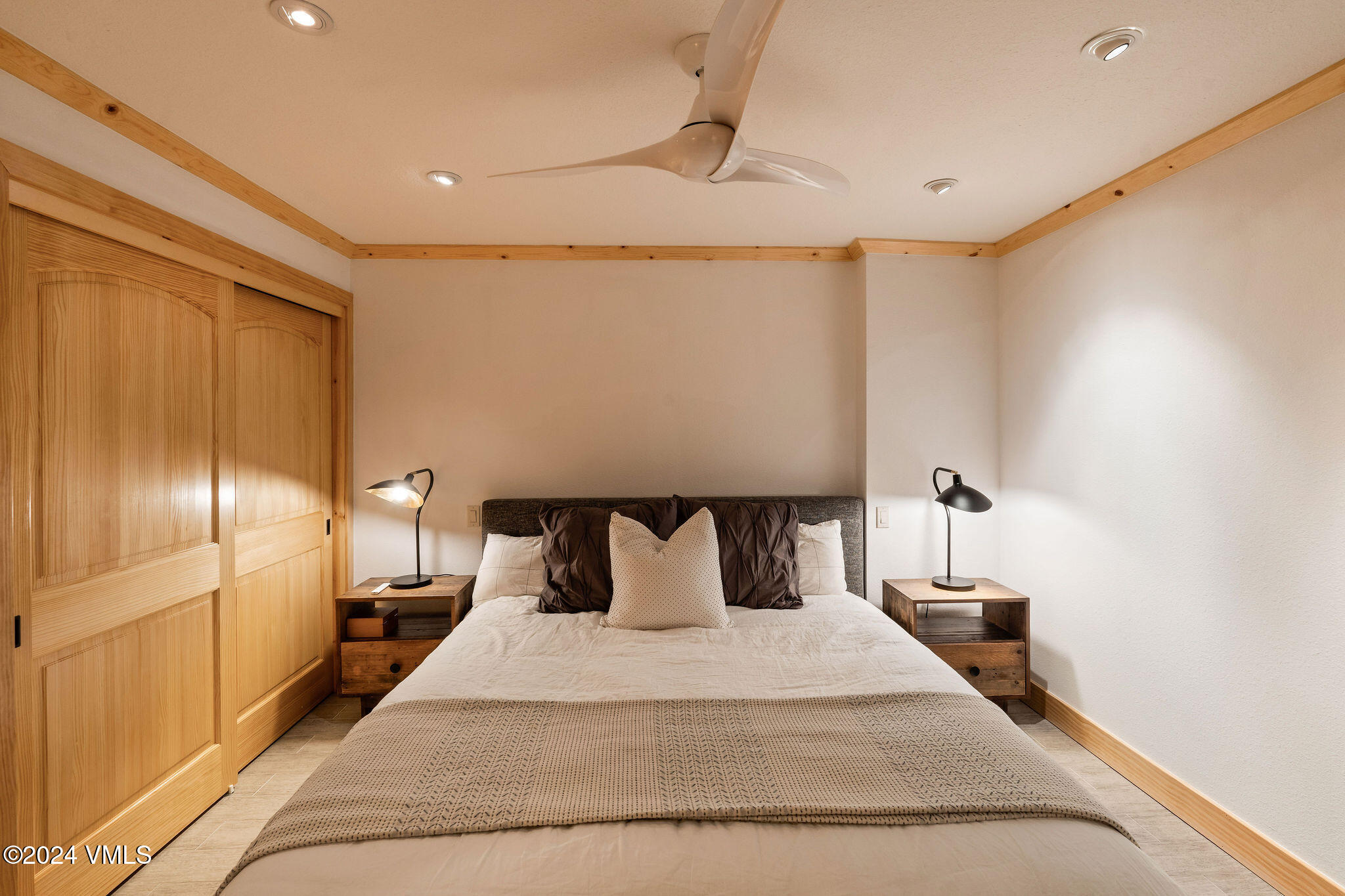 137 Benchmark Road, 219