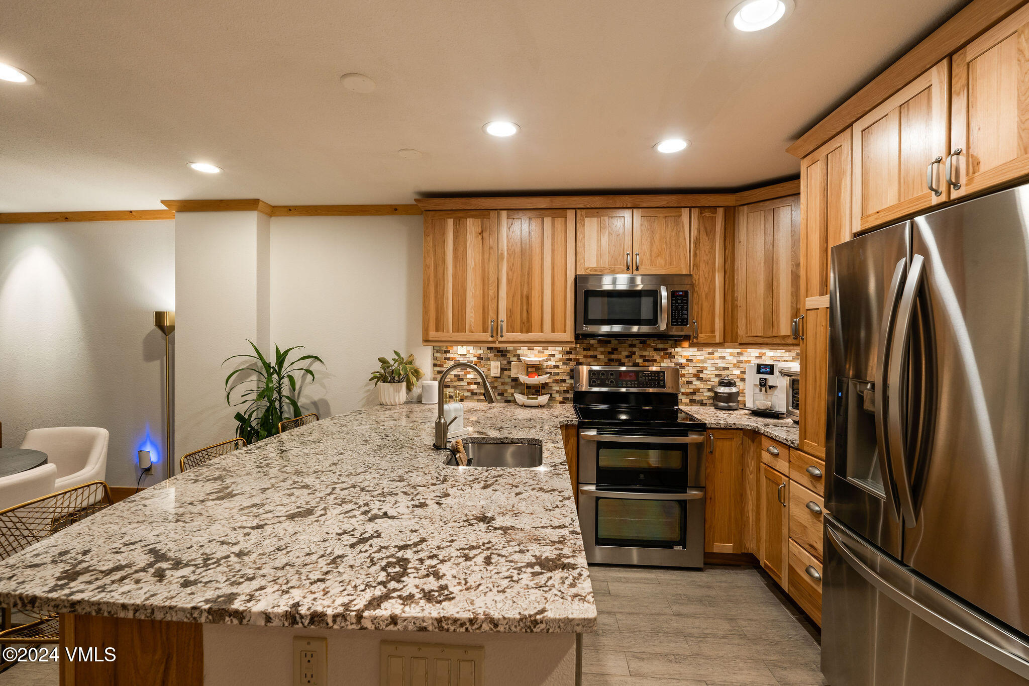 137 Benchmark Road, 219