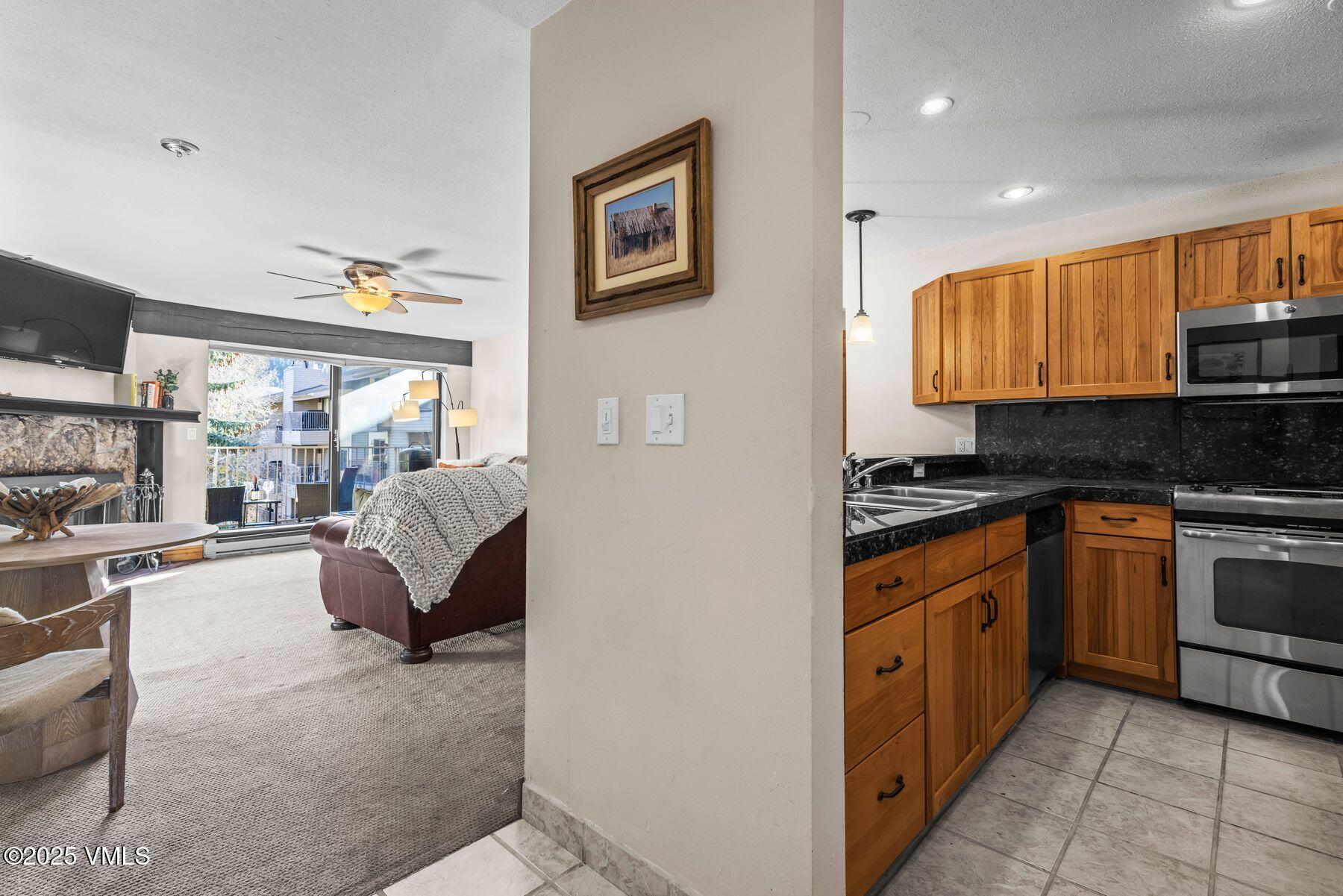 288 W Beaver Creek Boulevard, J-3