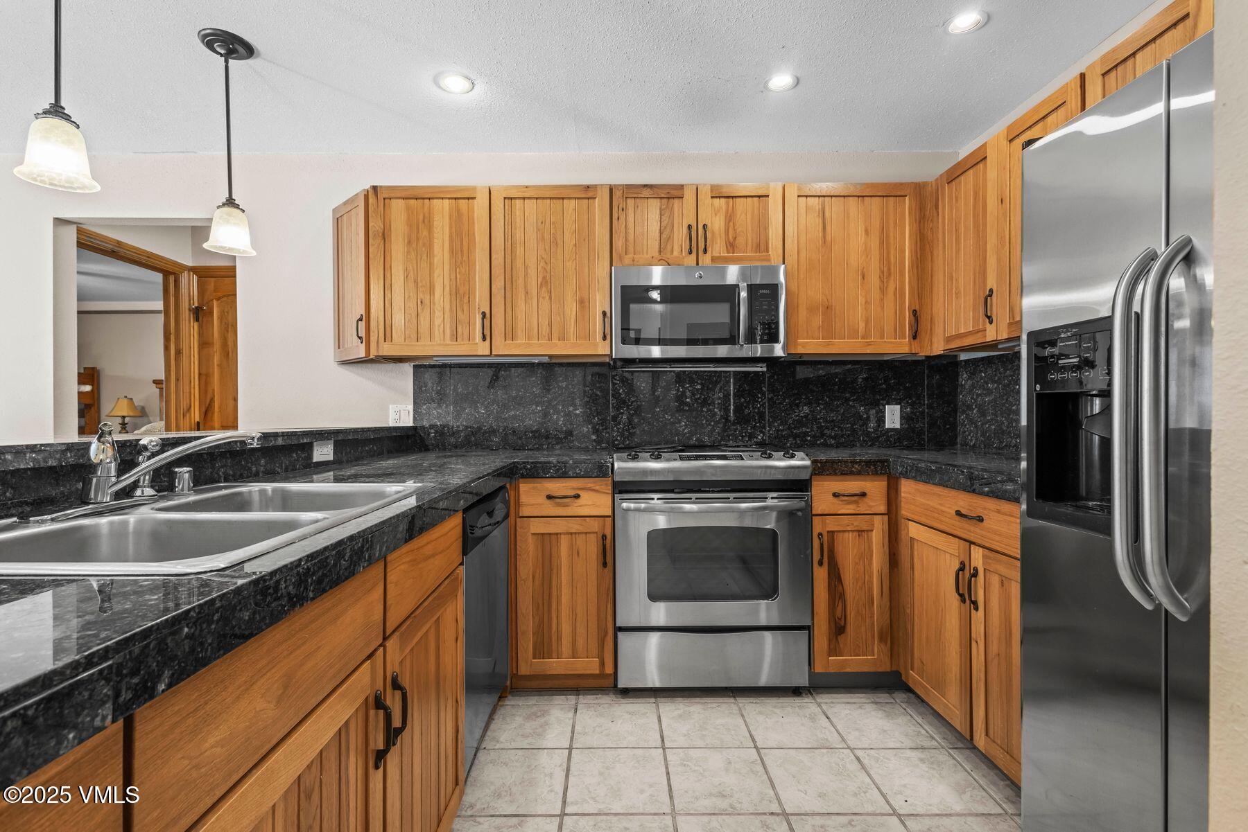 288 W Beaver Creek Boulevard, J-3