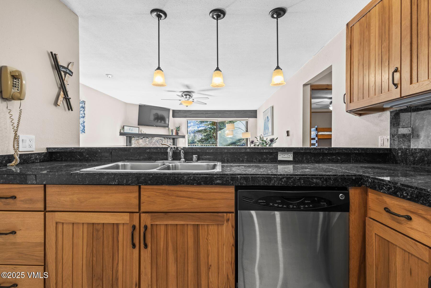 288 W Beaver Creek Boulevard, J-3