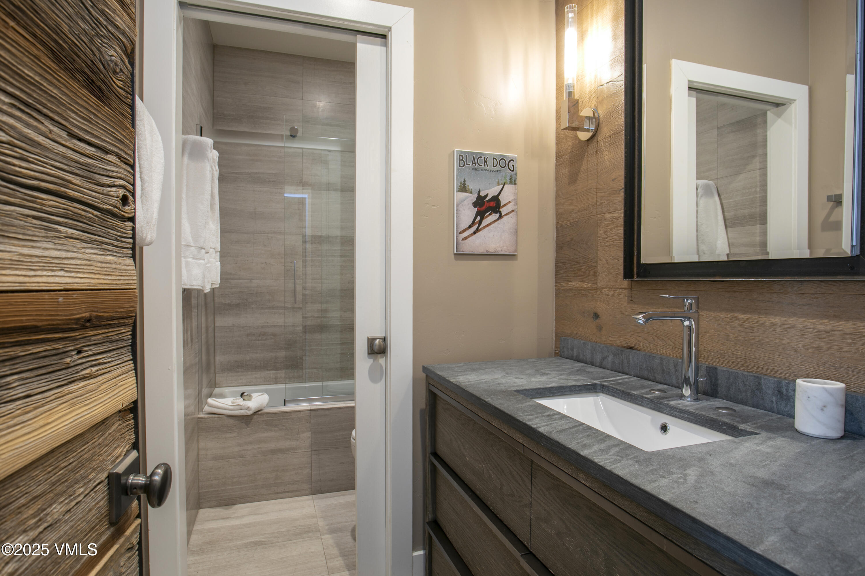 605 N Frontage Road 14A