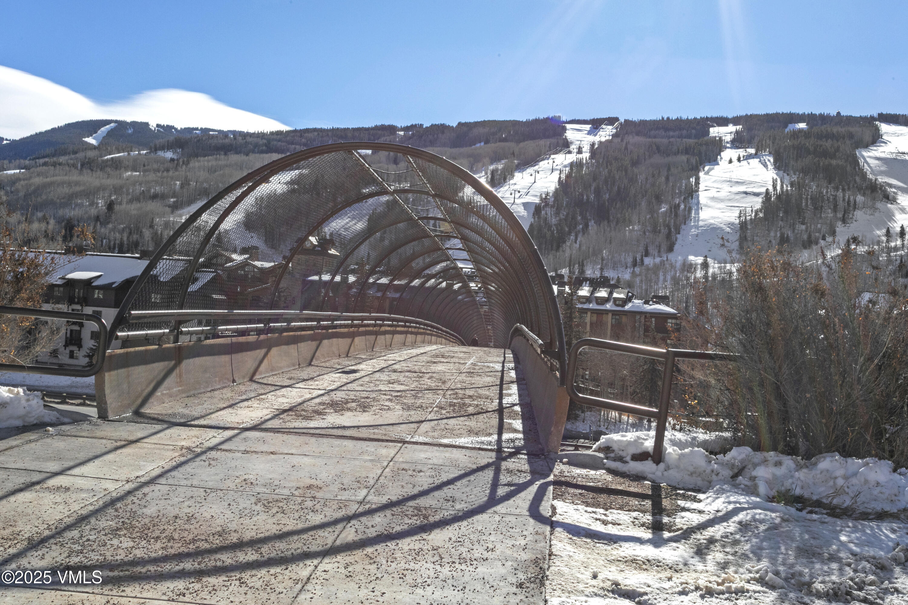 605 N Frontage Road 14A