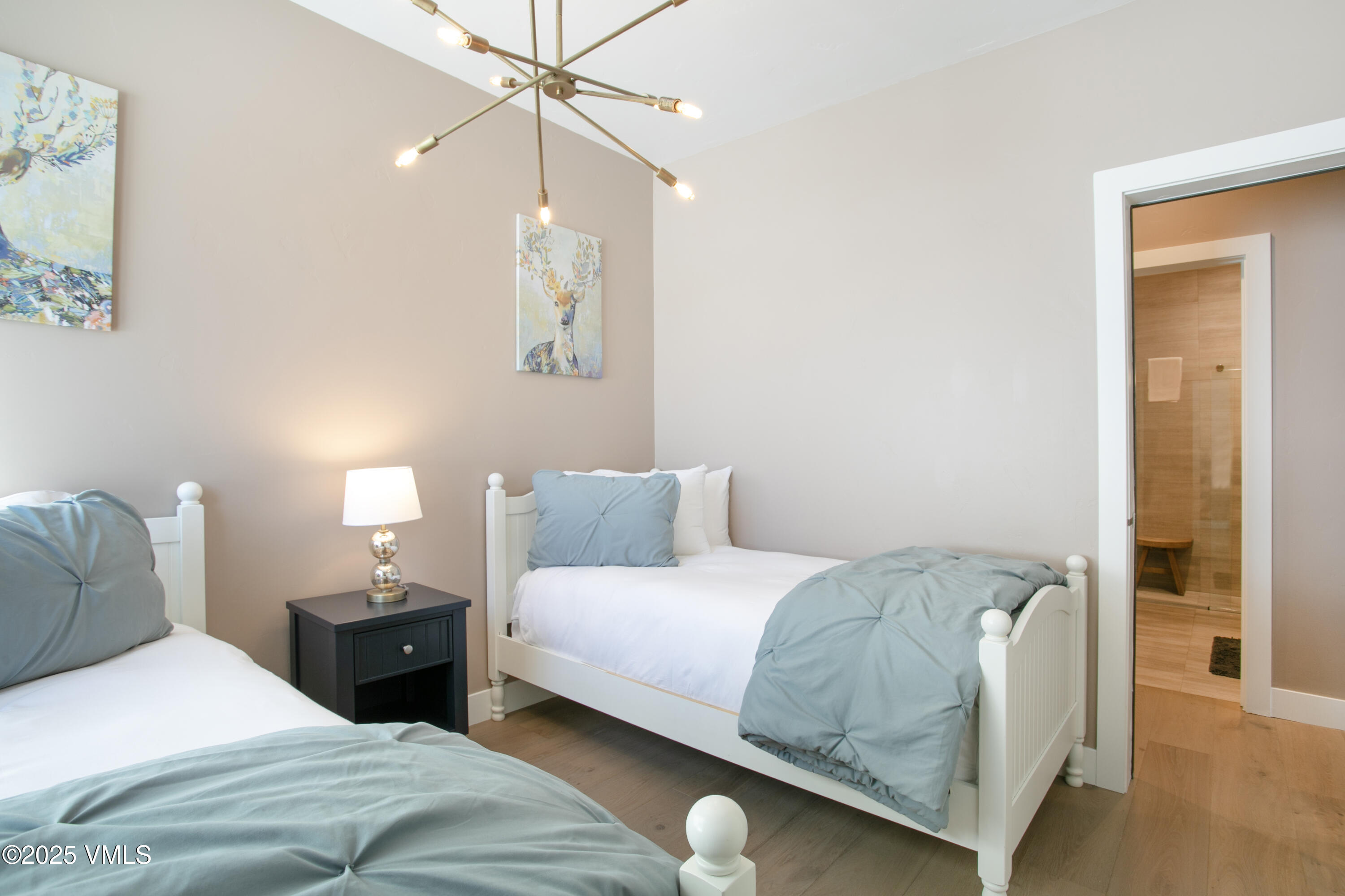 605 N Frontage Road 14A