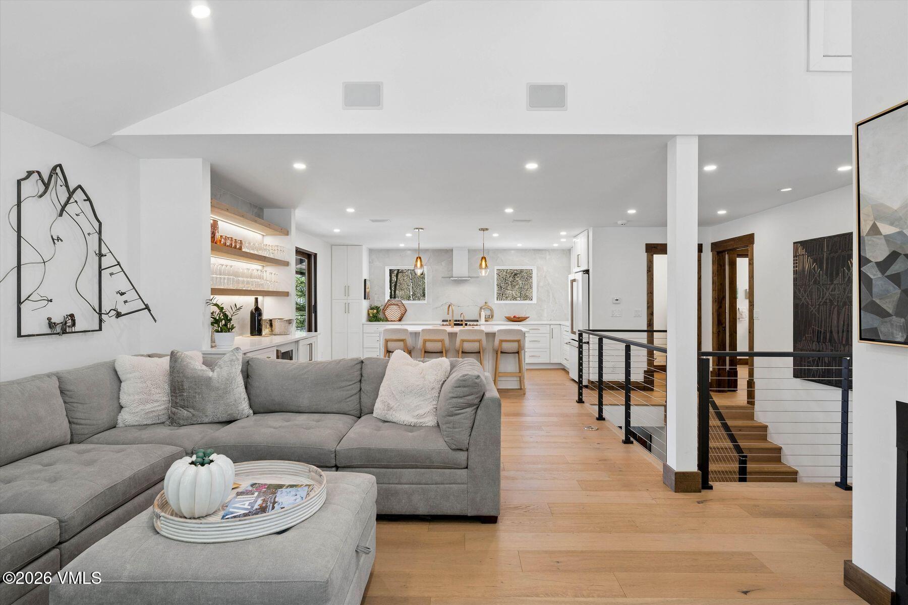 2614 Larkspur Lane W