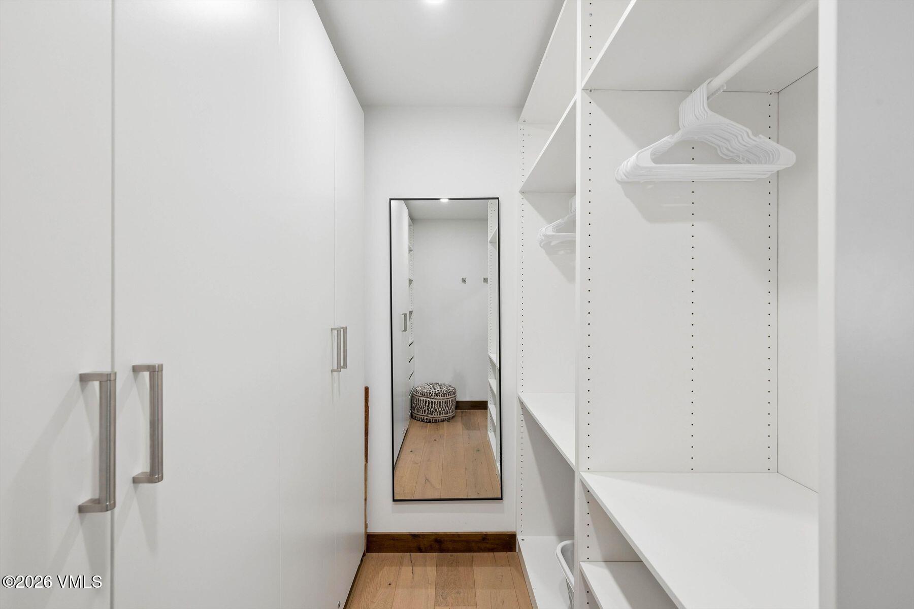 2614 Larkspur Lane W