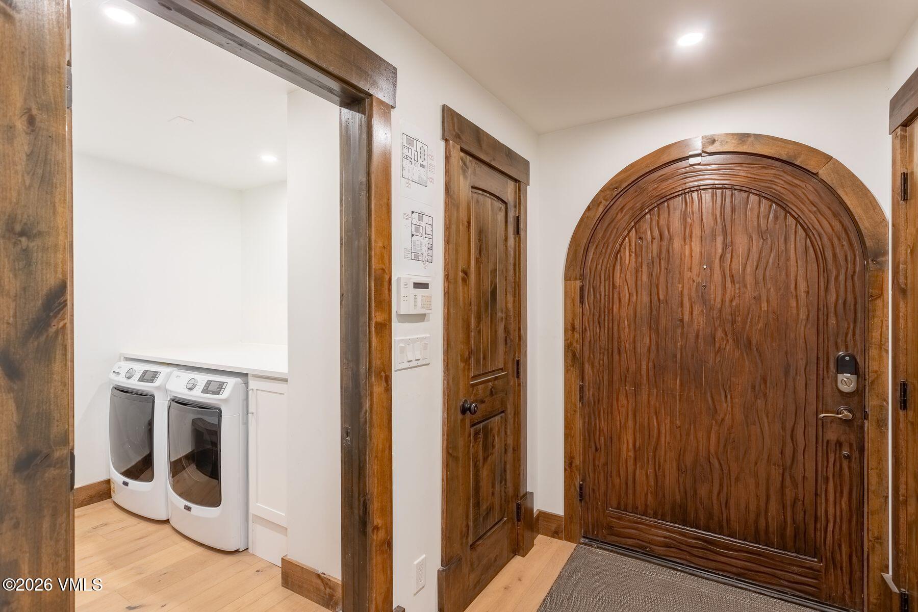 2614 Larkspur Lane W