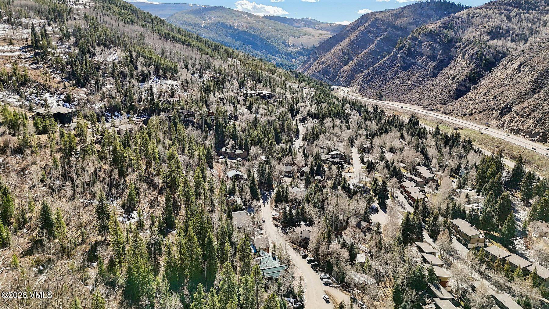 2614 Larkspur Lane W