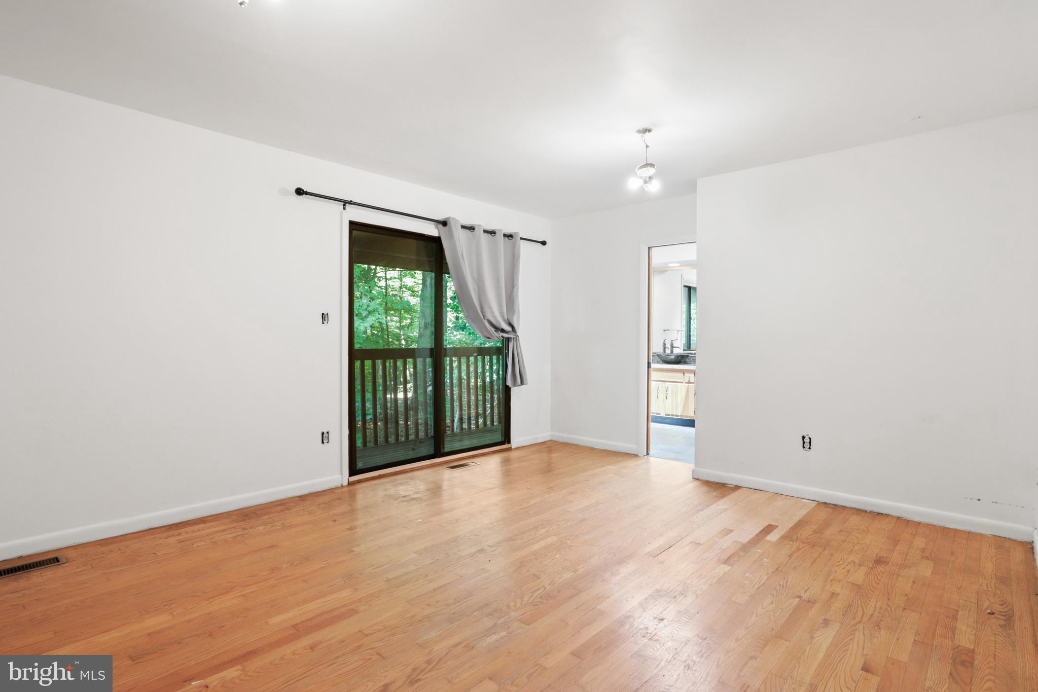 8301 KNIGHTS FOREST DRIVE