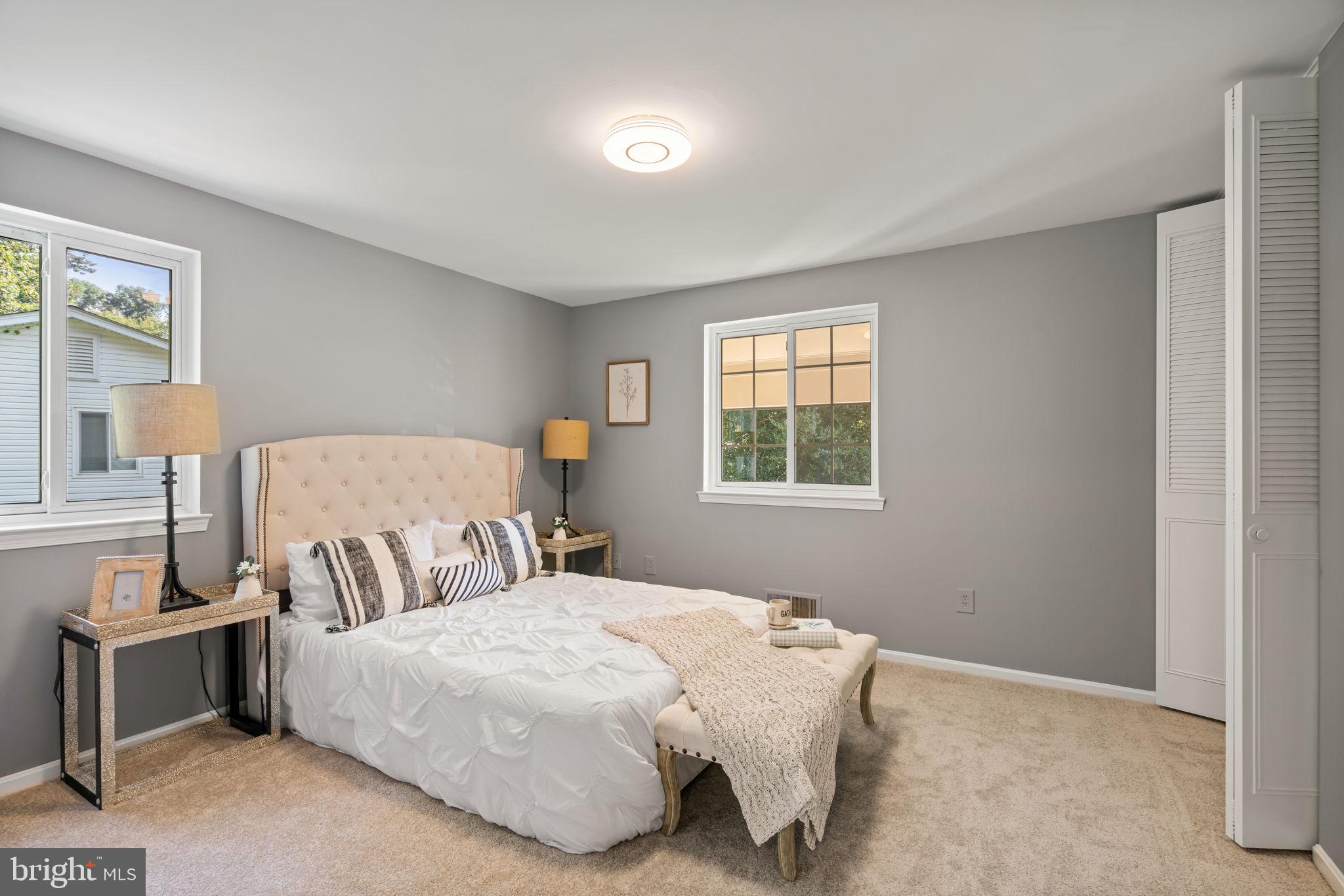 5126 Lavery COURT