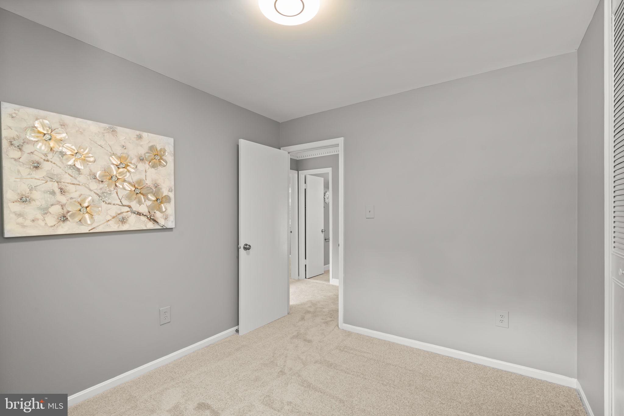 5126 Lavery COURT