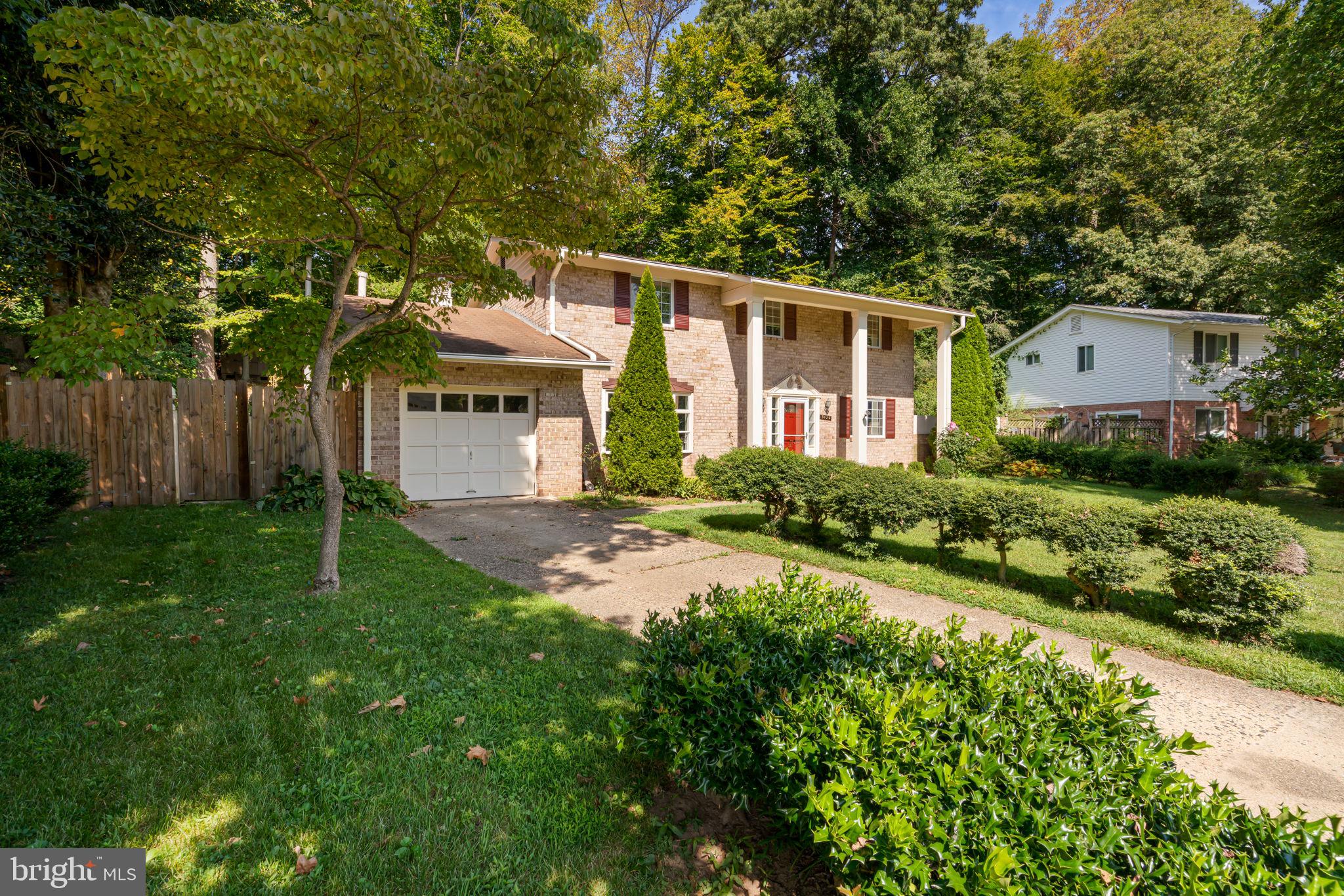 5126 Lavery COURT