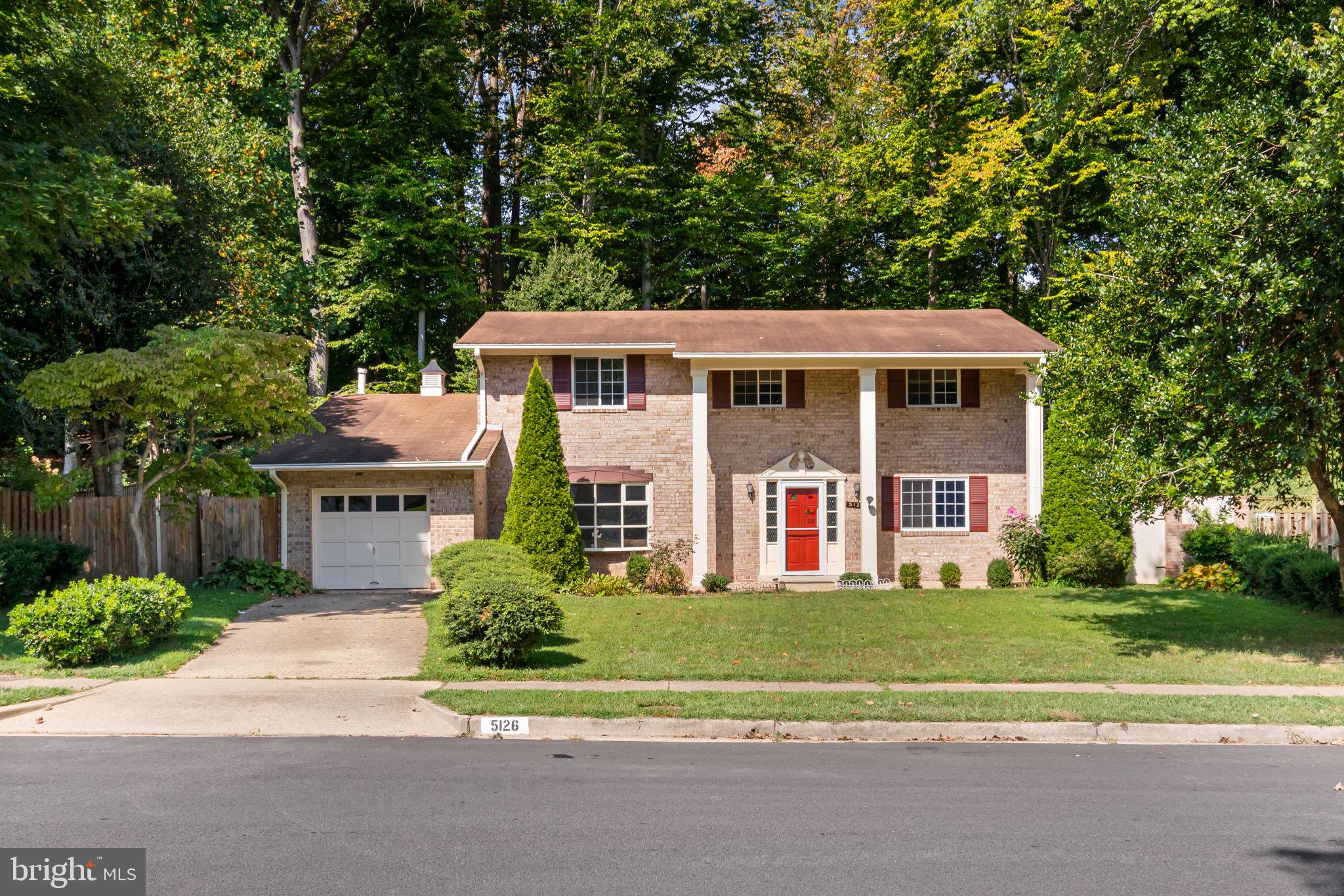 5126 Lavery COURT