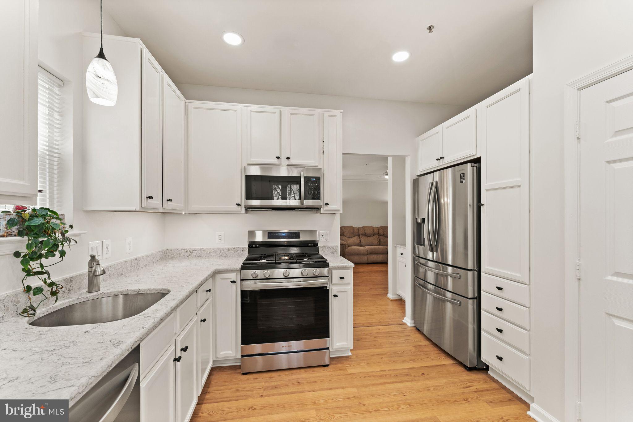 1515 N Point Dr #103