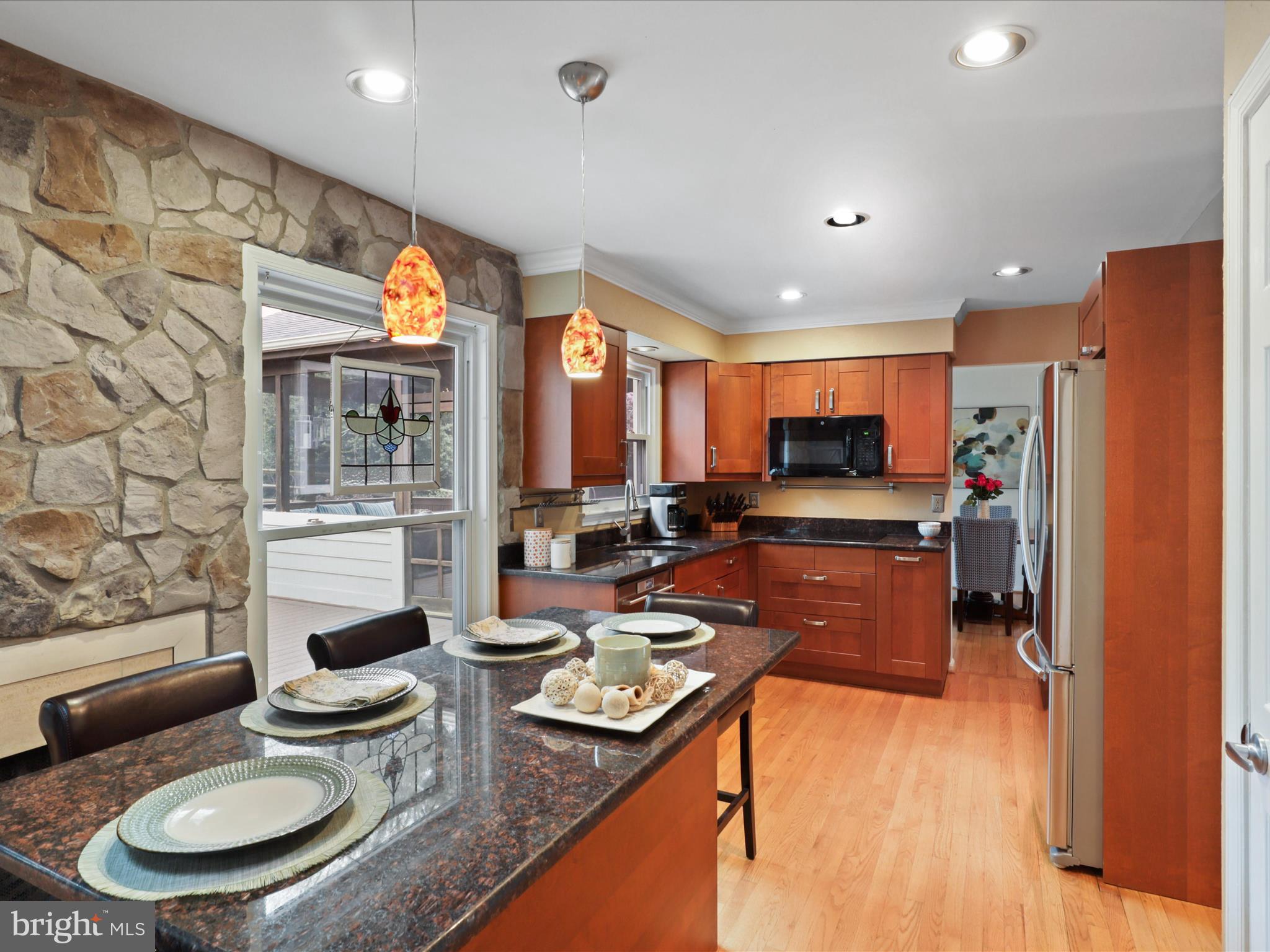 6235 Wilmette Dr