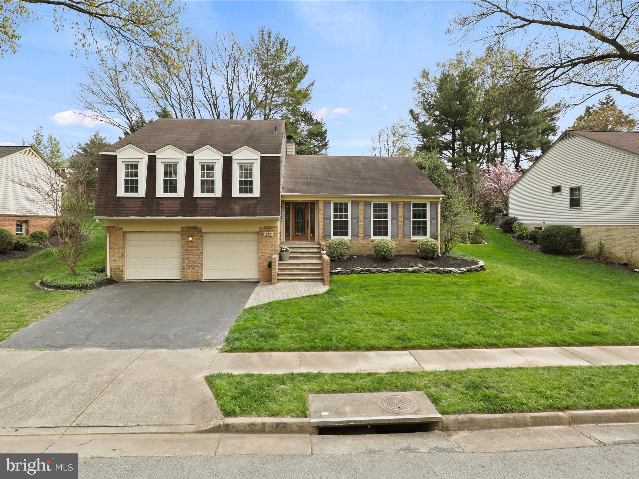 6235 Wilmette Dr