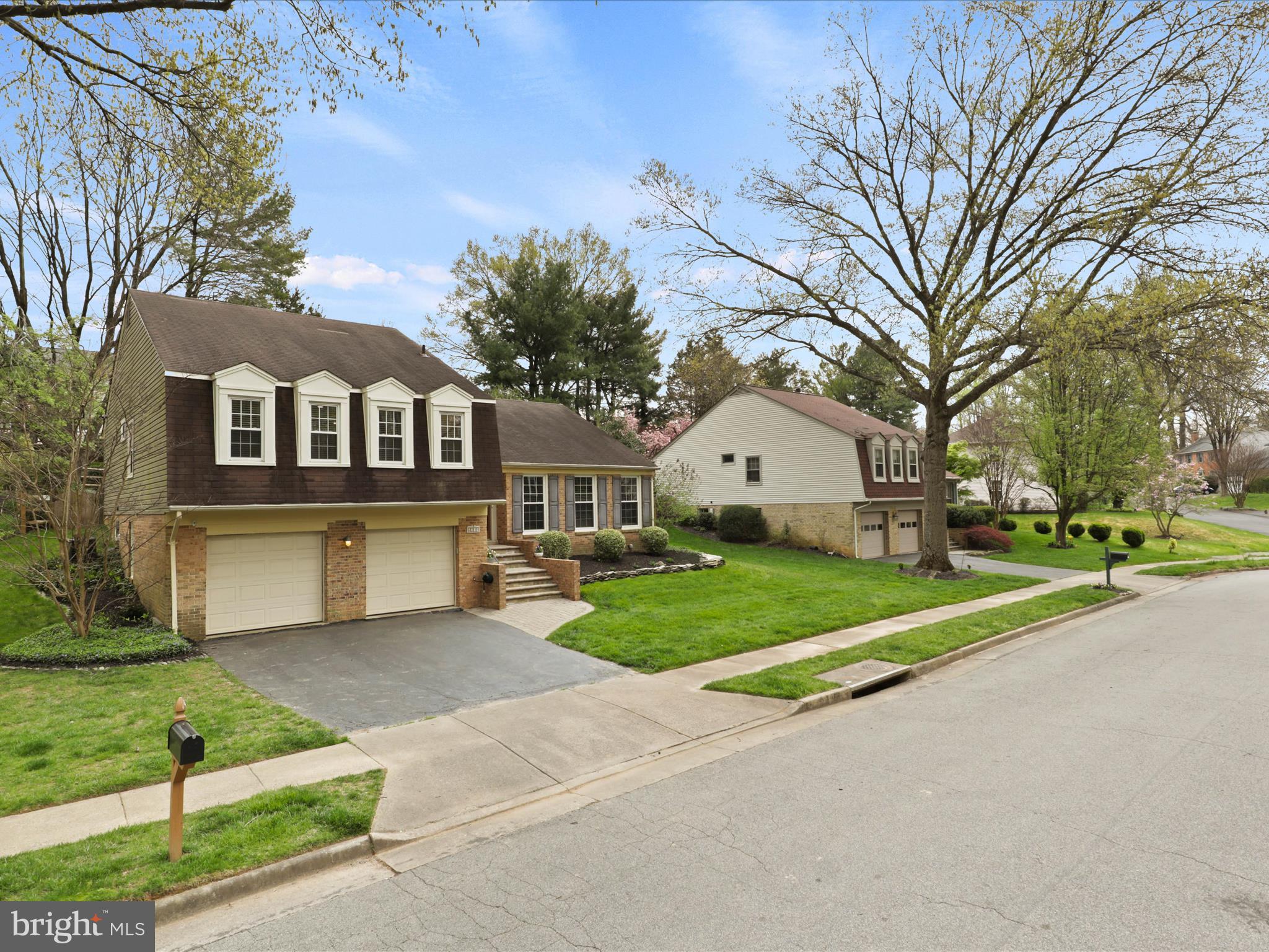 6235 Wilmette Dr