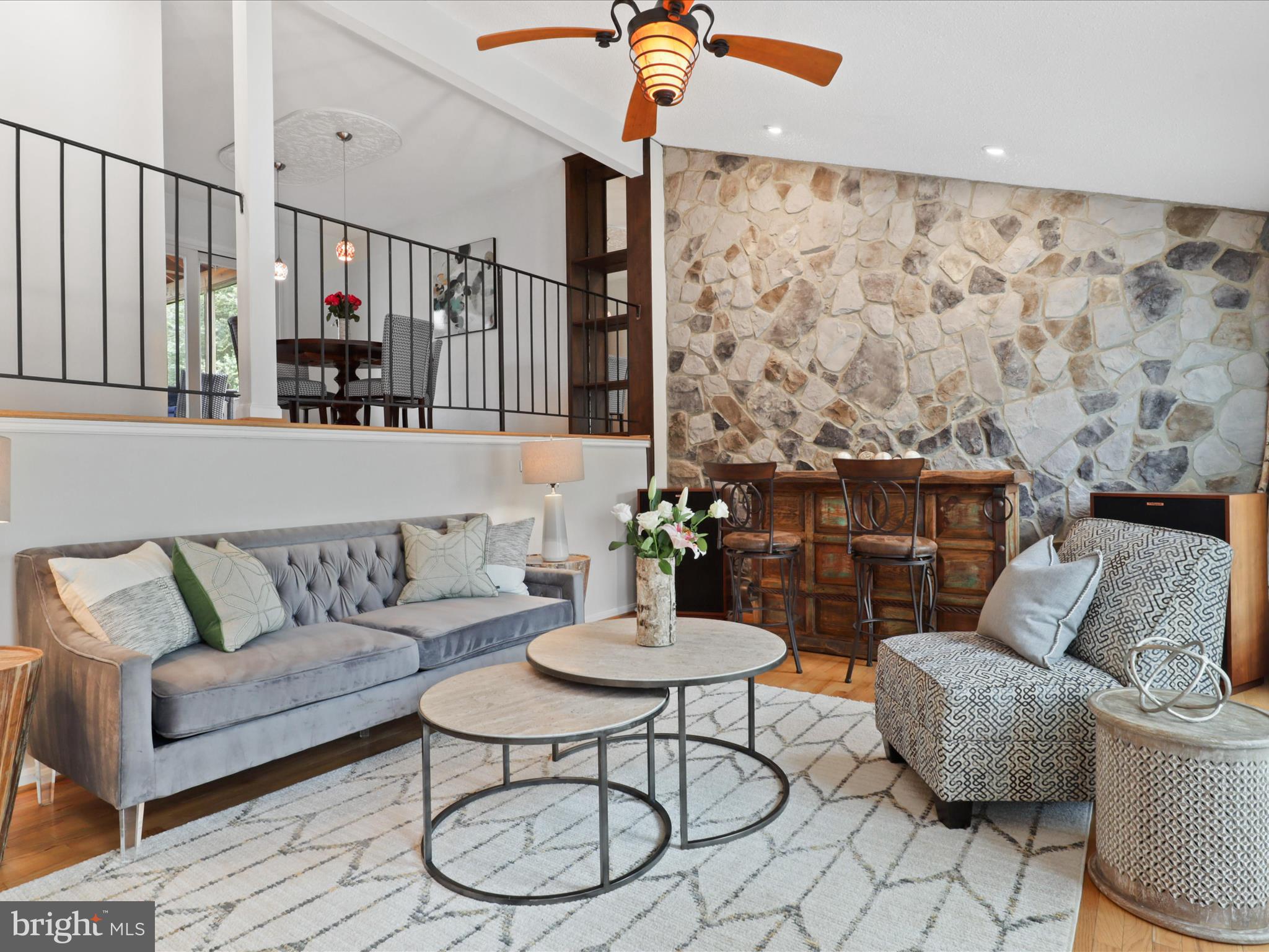 6235 Wilmette Dr