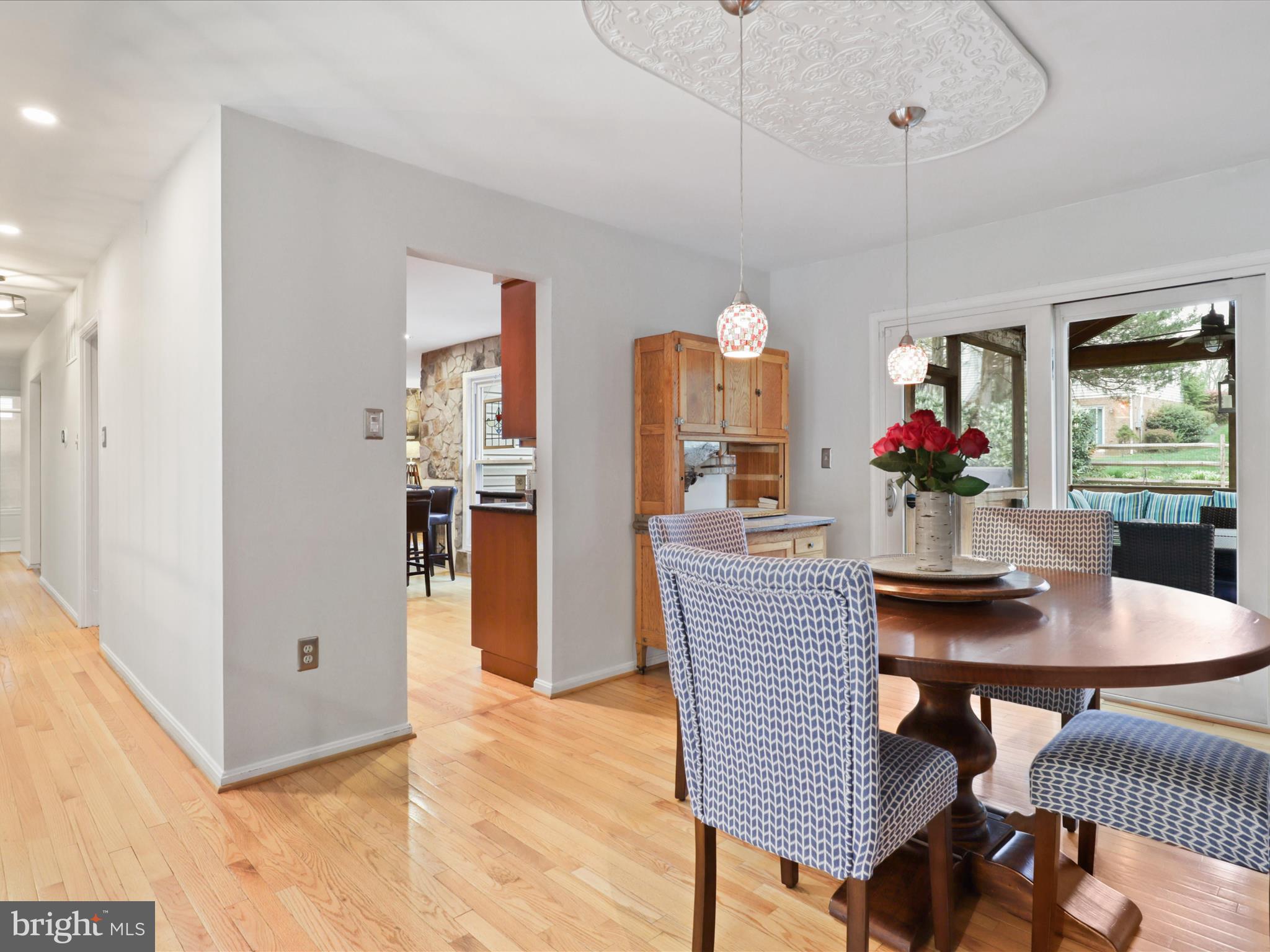 6235 Wilmette Dr