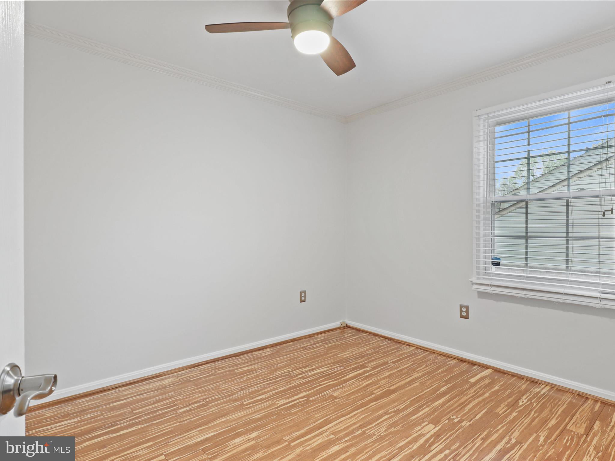 6235 Wilmette Dr