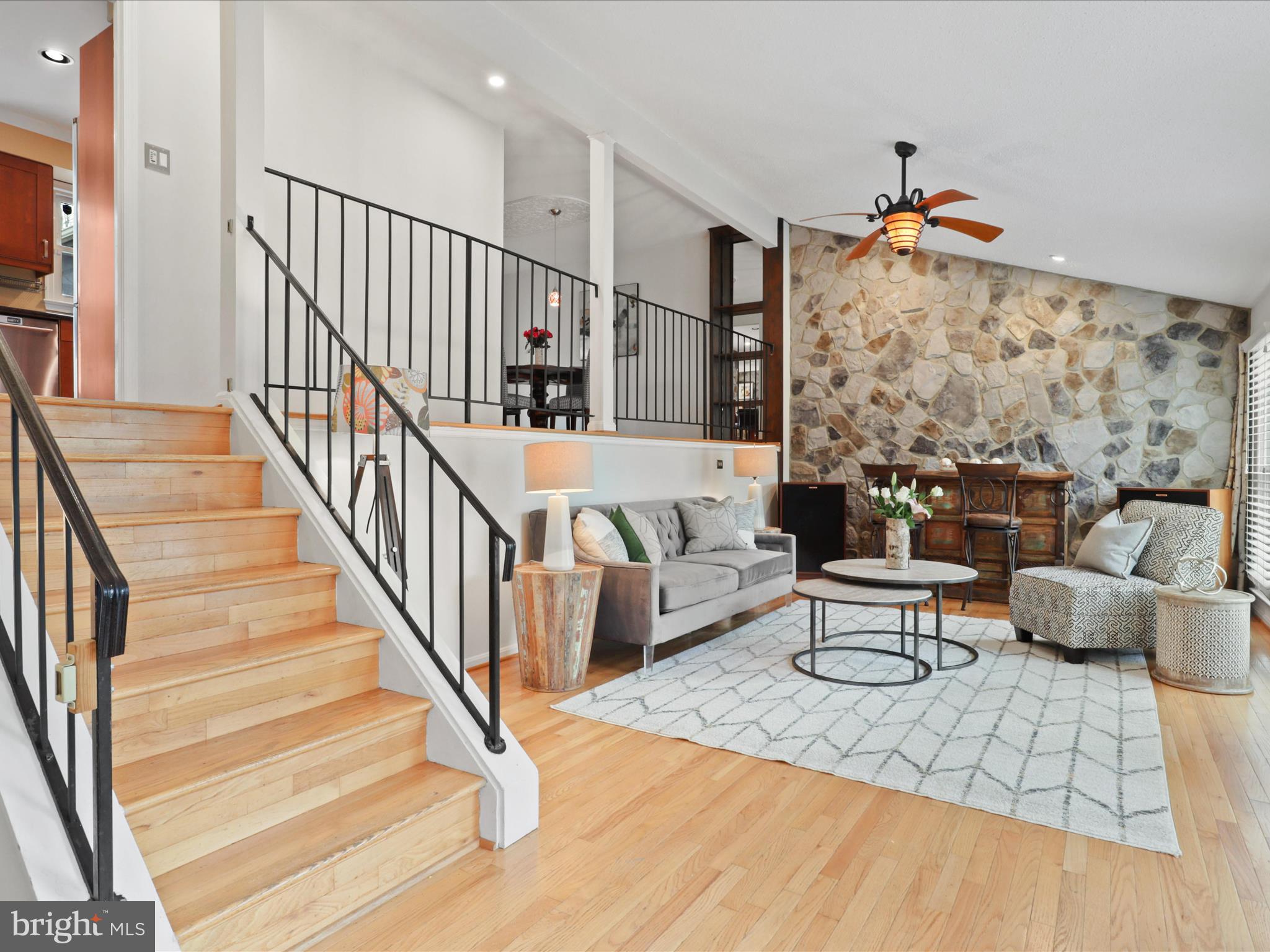 6235 Wilmette Dr