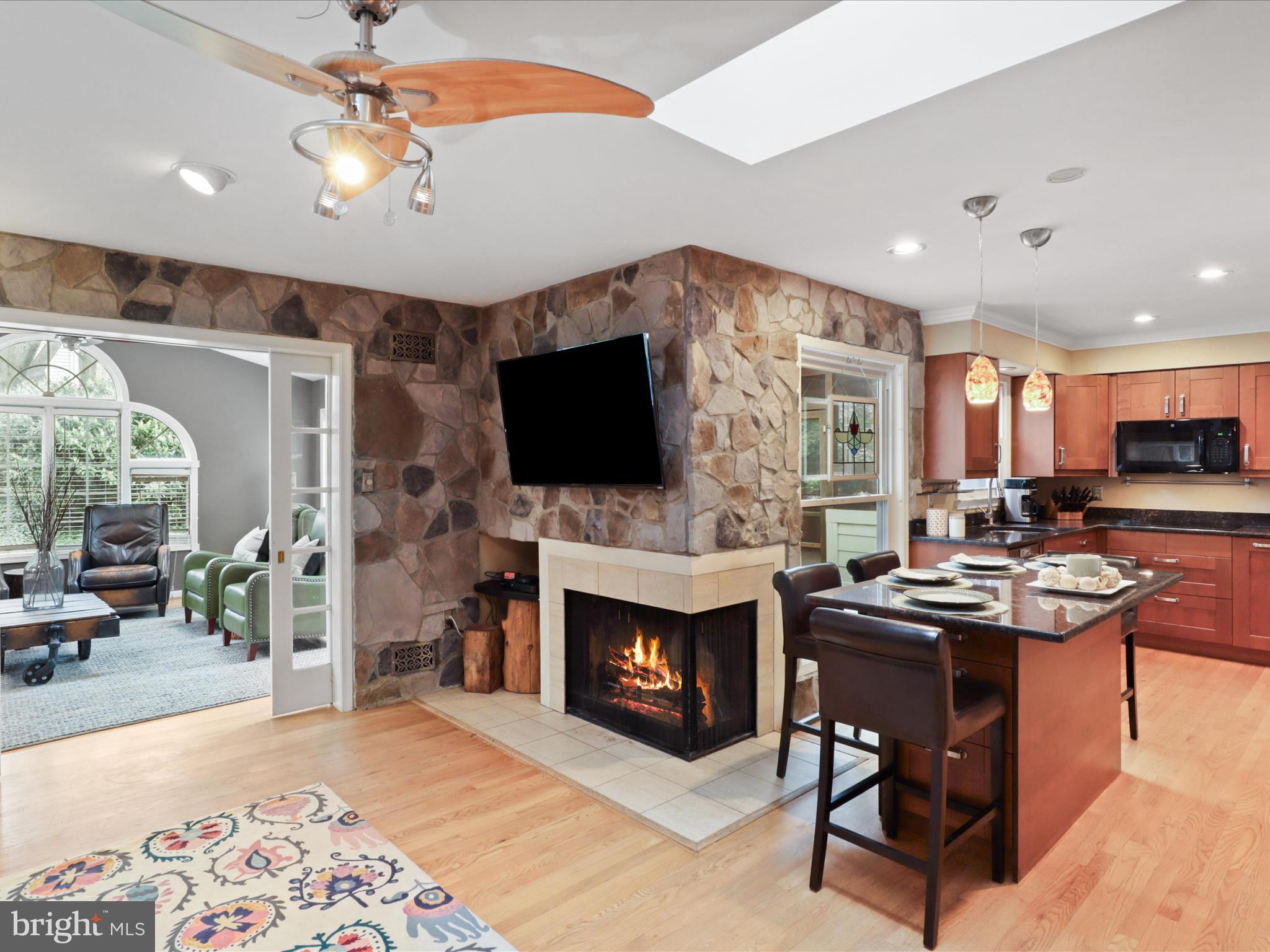 6235 Wilmette Dr