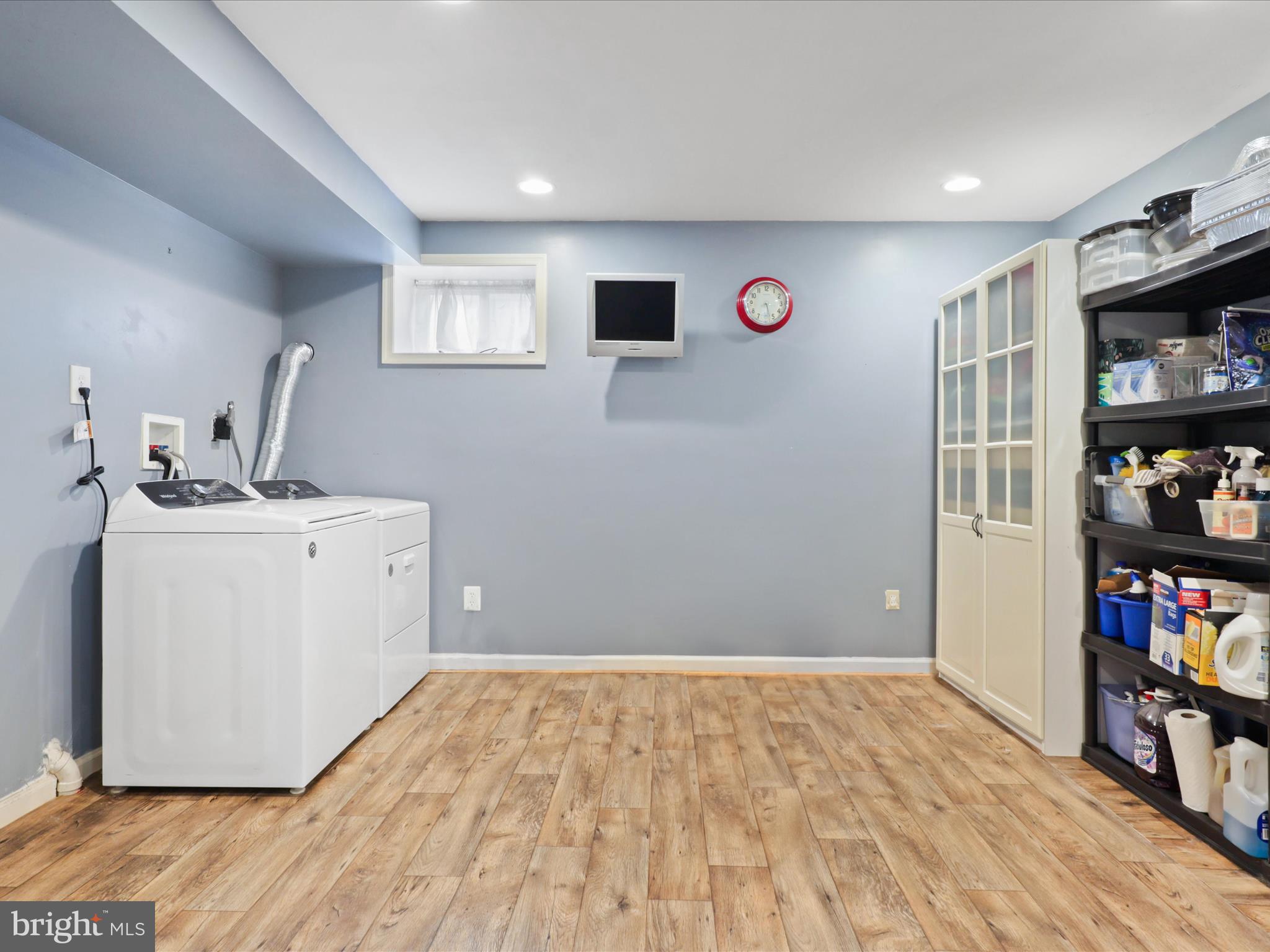 6235 Wilmette Dr