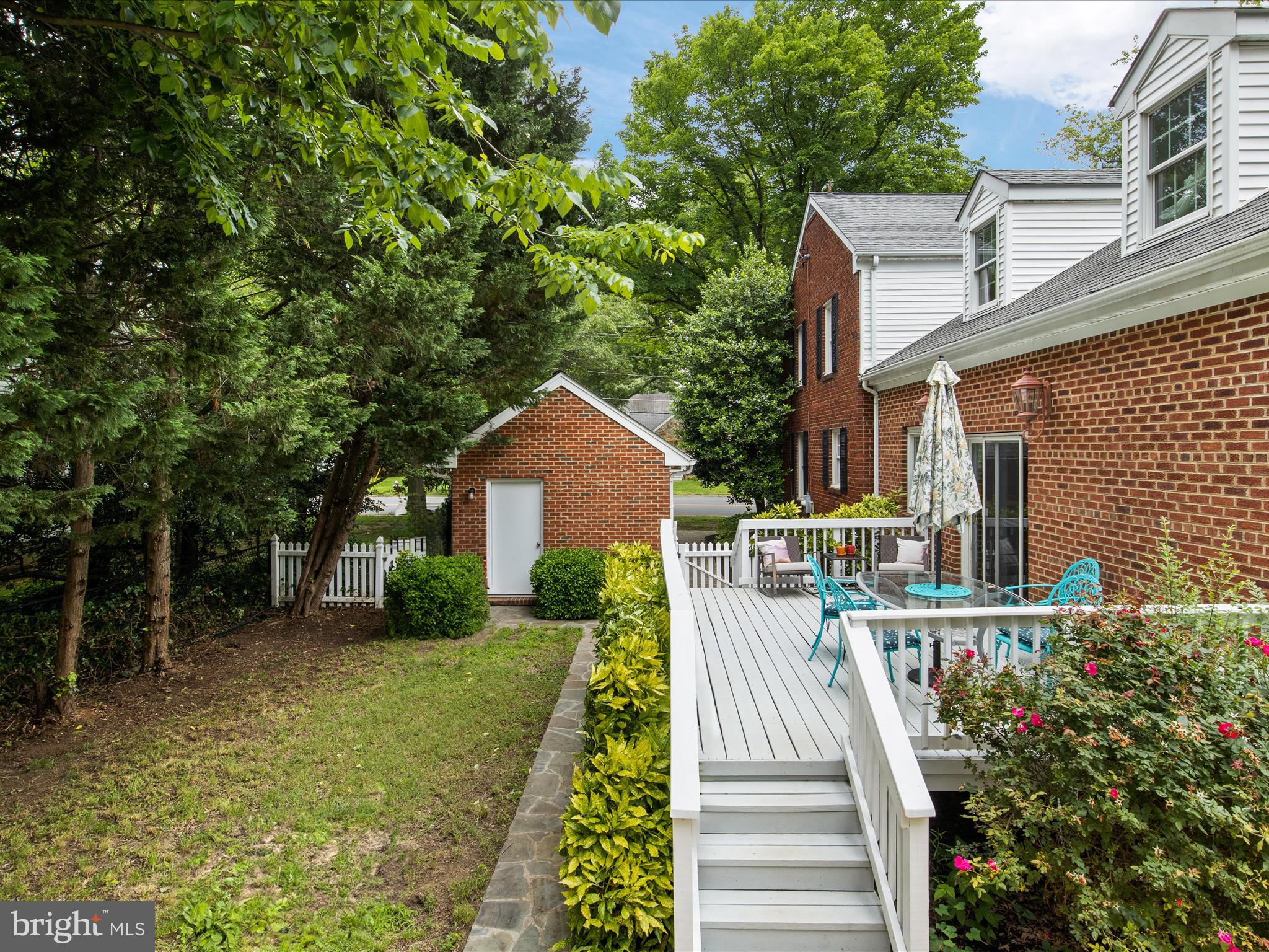 3524 Blair Rd